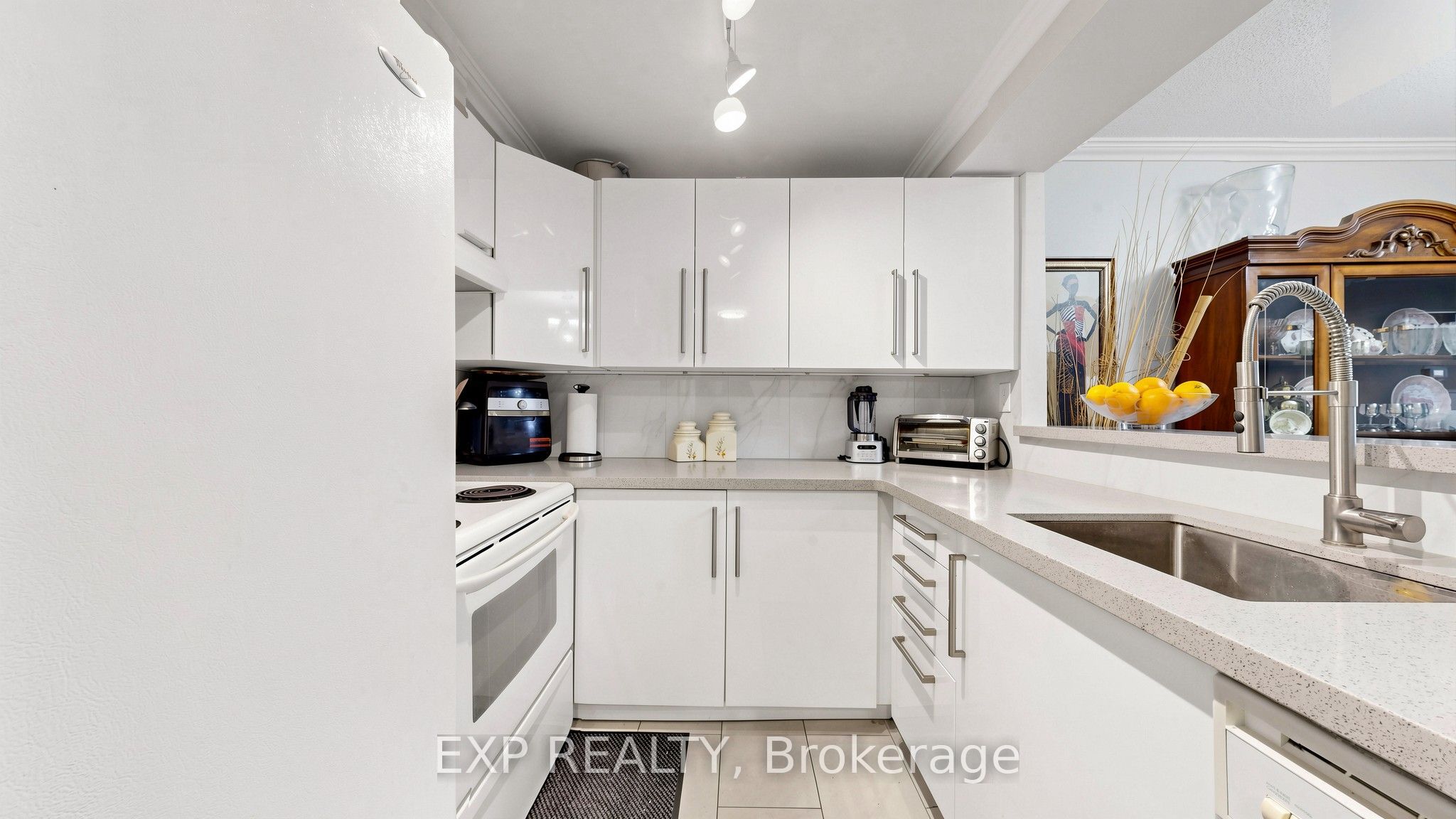 1655 Pickering Parkway 703 Property Photo 20