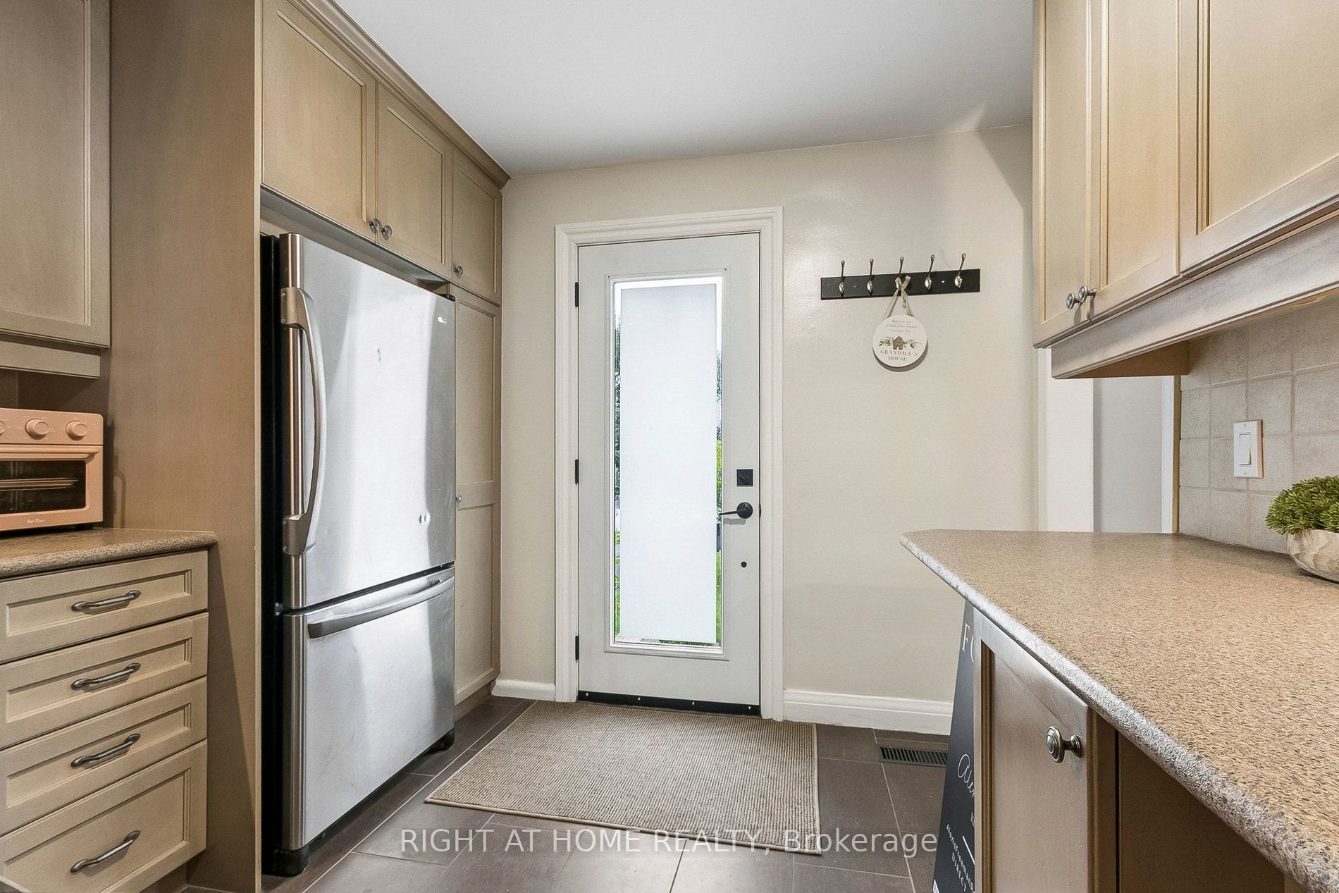 19 Flempton Crescent Property Photo 4