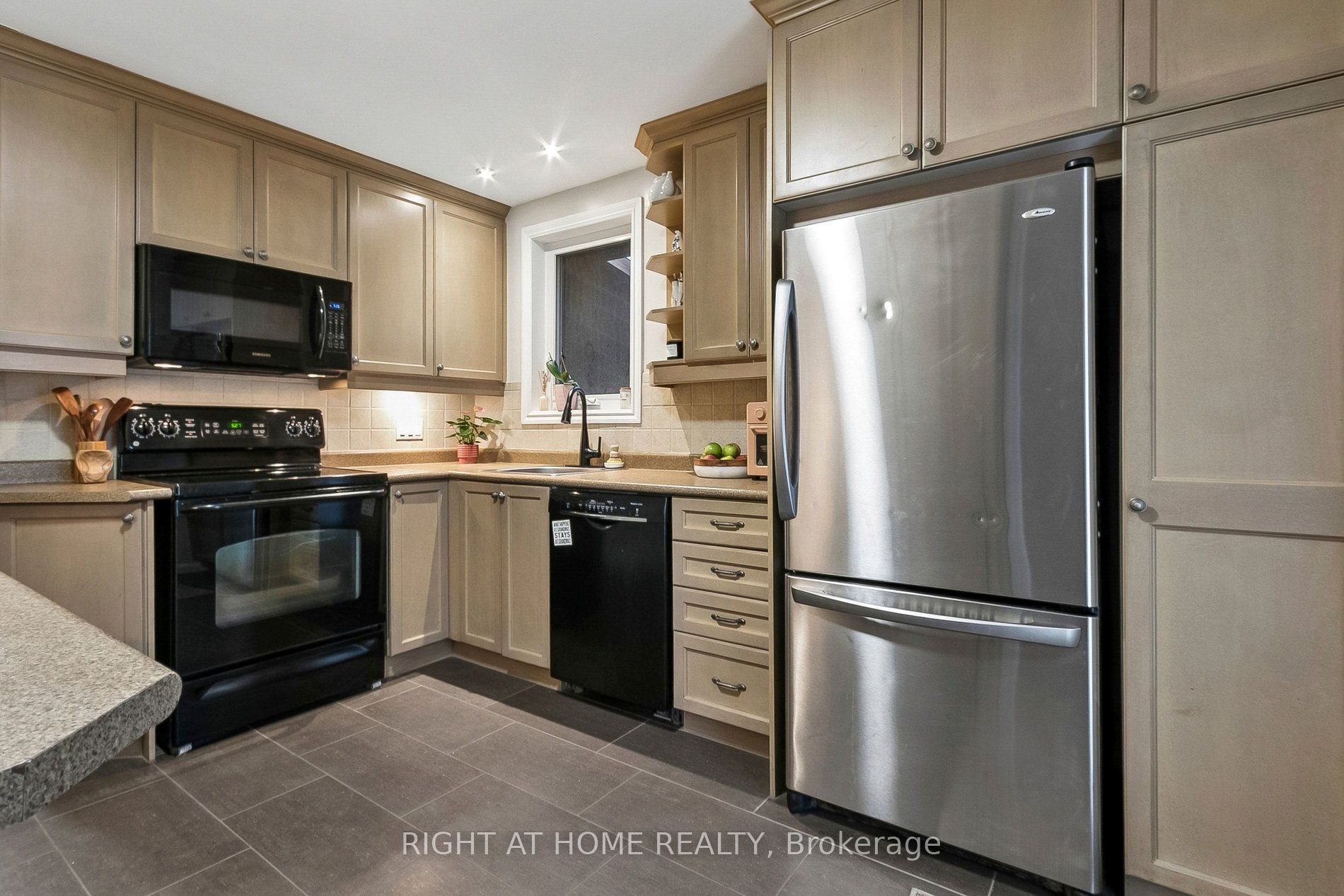 19 Flempton Crescent Property Photo 13