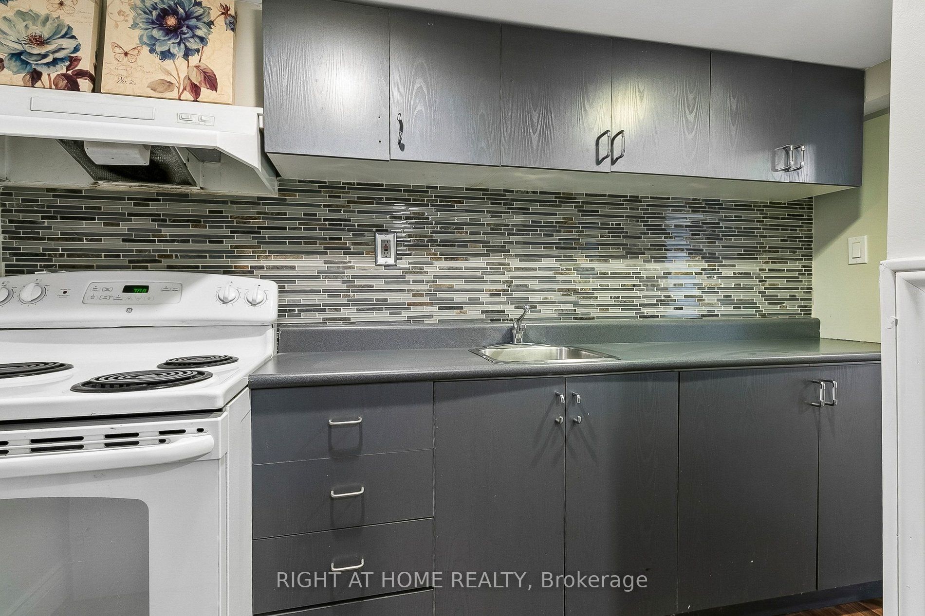 19 Flempton Crescent Property Photo 27