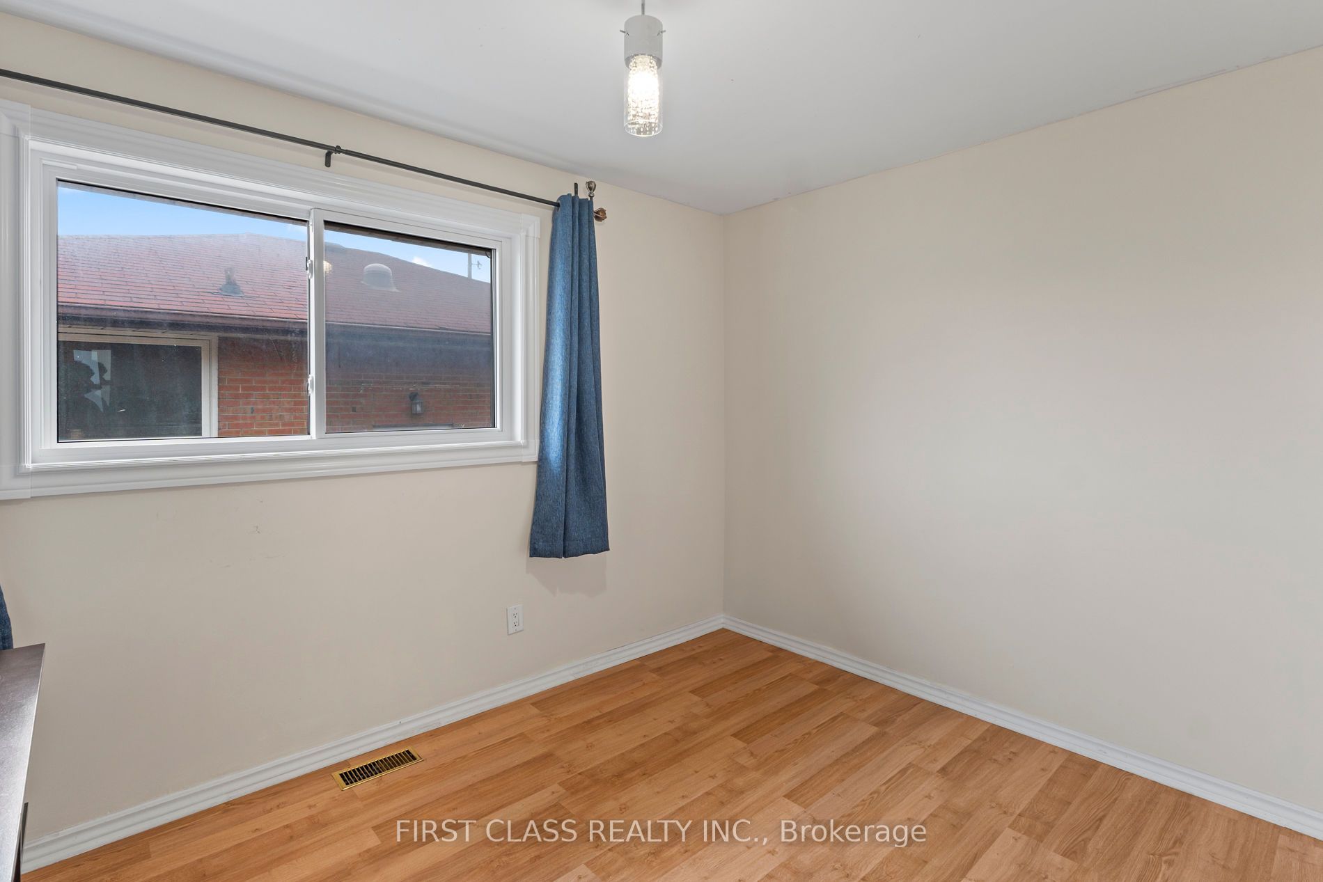 284 Jackson Avenue Property Photo 19