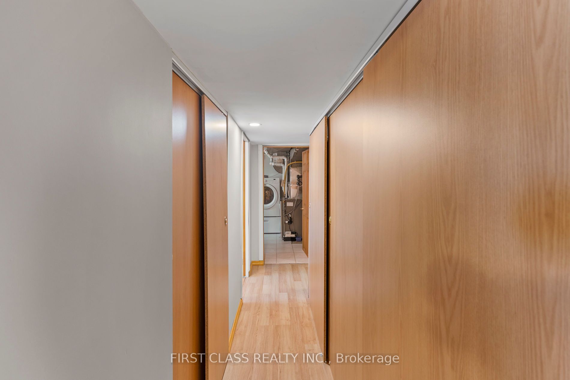284 Jackson Avenue Property Photo 26