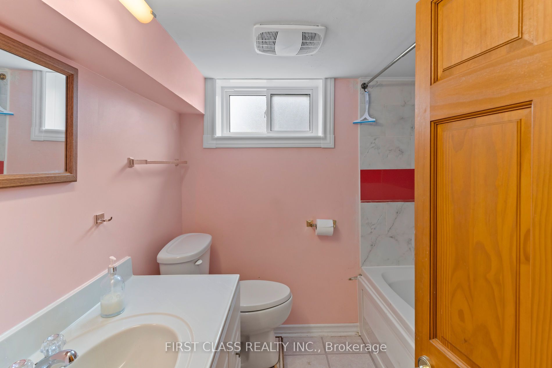284 Jackson Avenue Property Photo 27