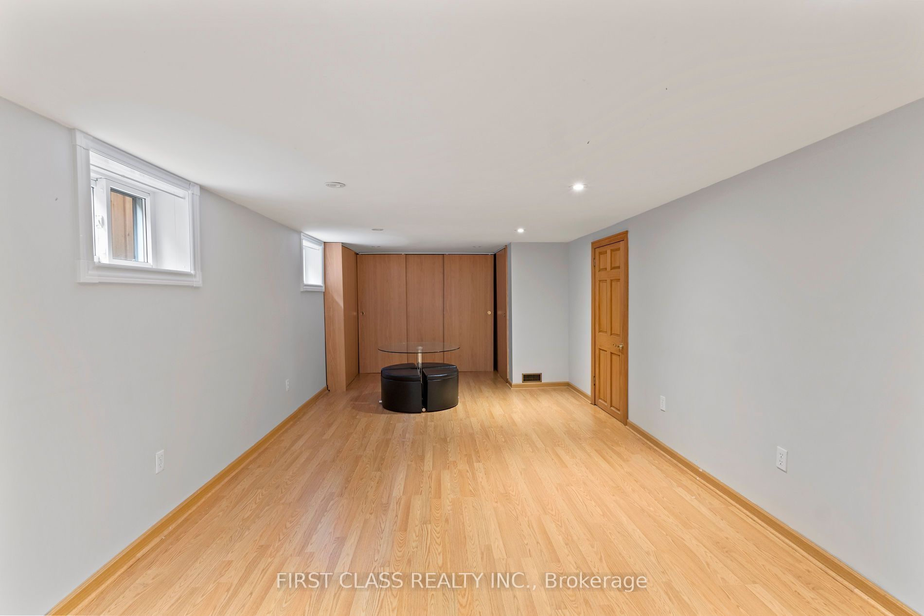 284 Jackson Avenue Property Photo 30