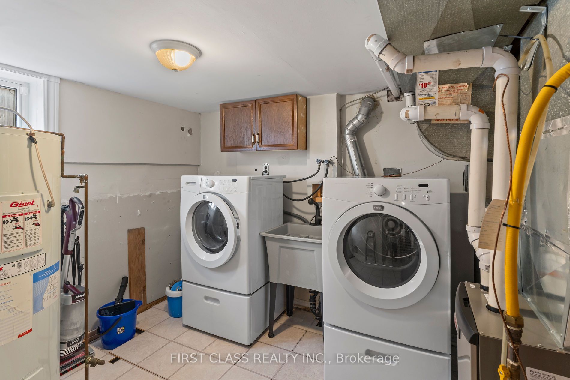 284 Jackson Avenue Property Photo 35
