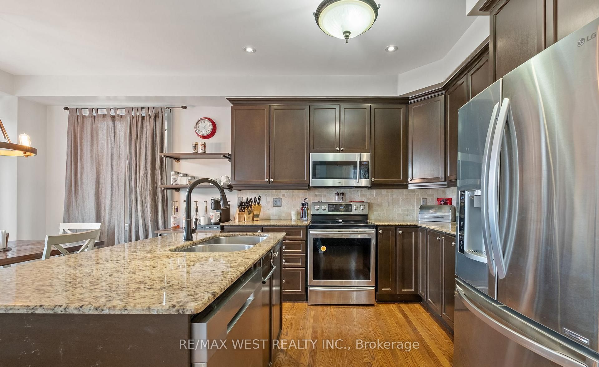 31 Buxton Lane Property Photo 10