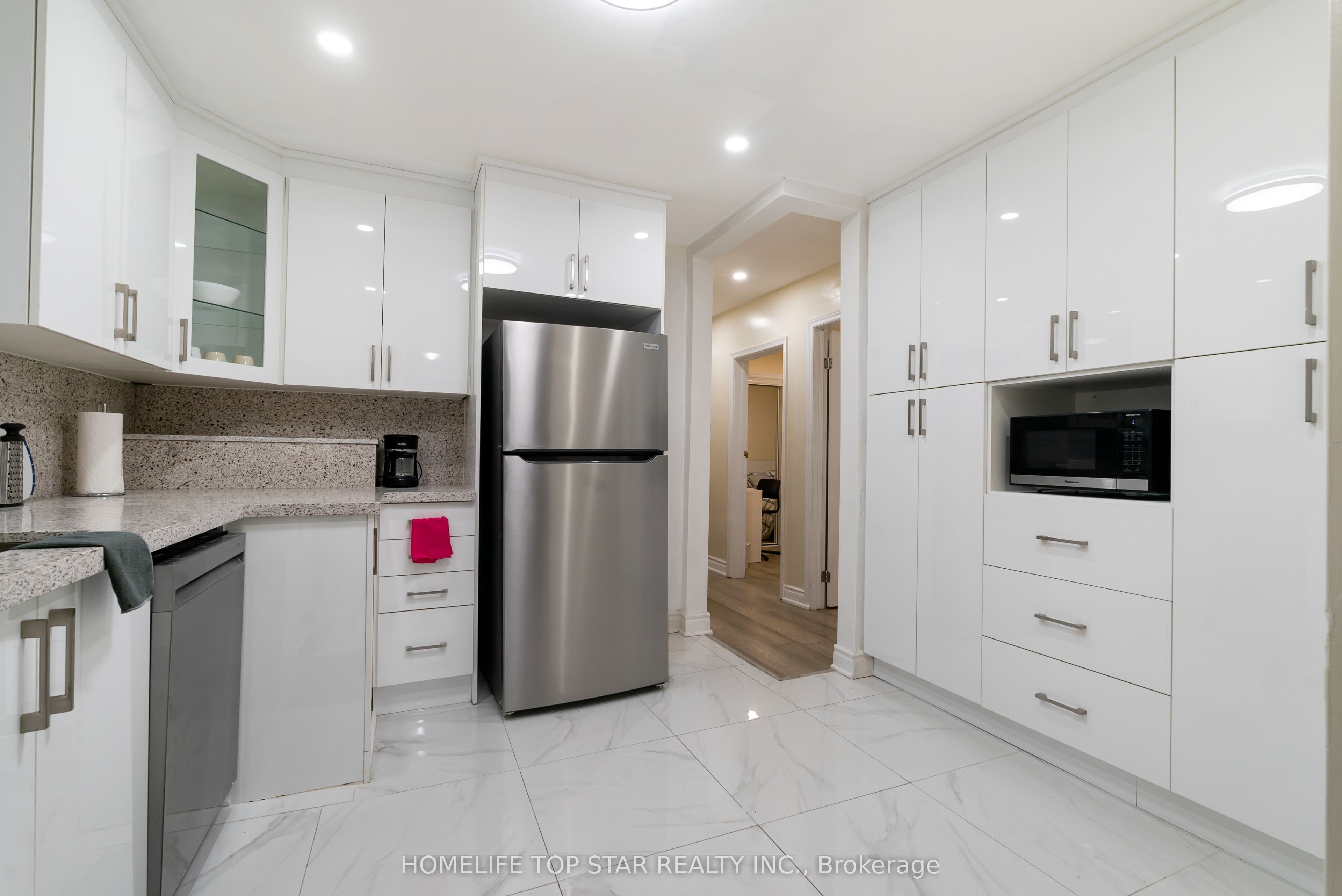 19 Treverton Drive Property Photo 3