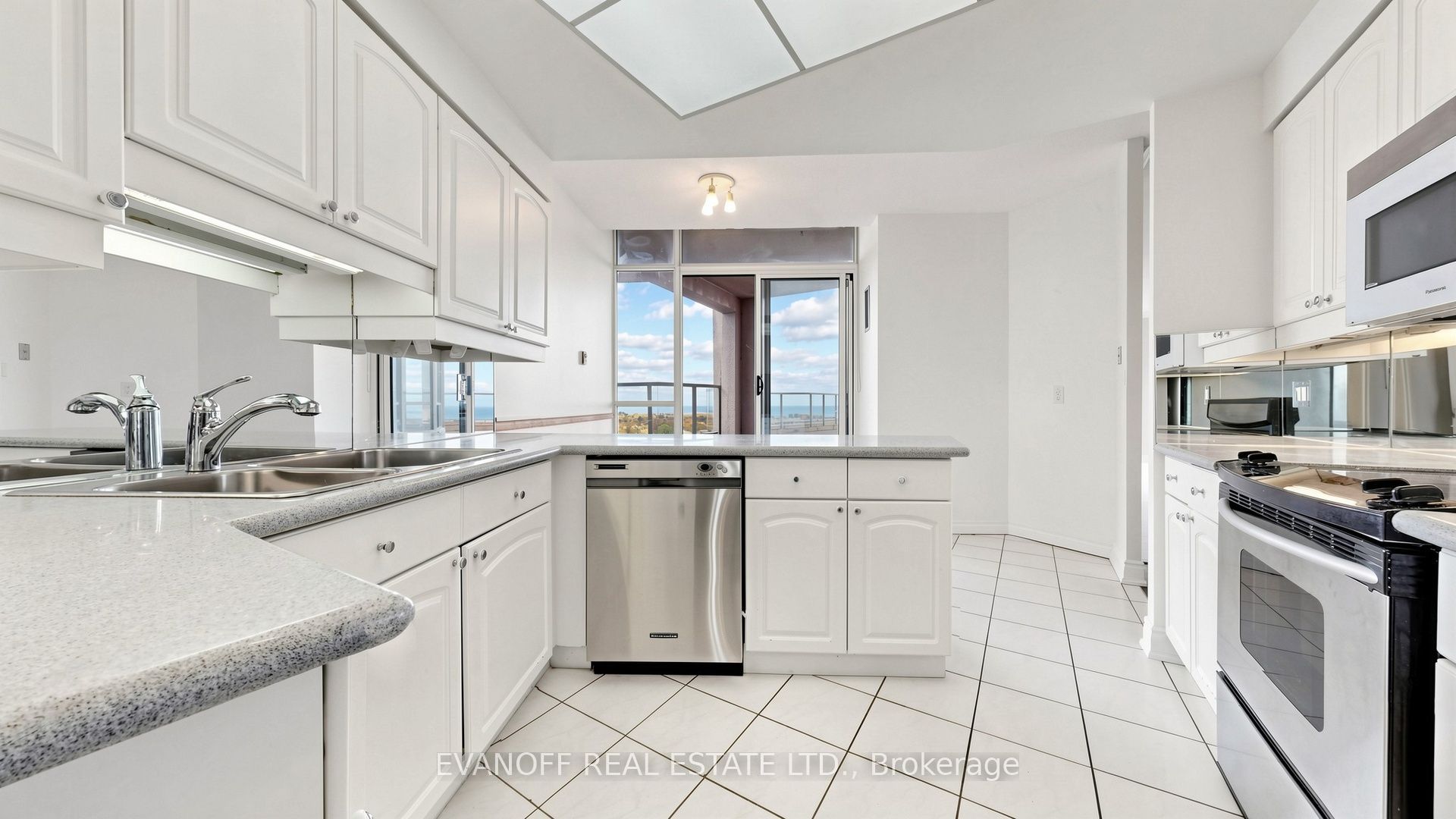 20 Guildwood Parkway 1406 Property Photo 17