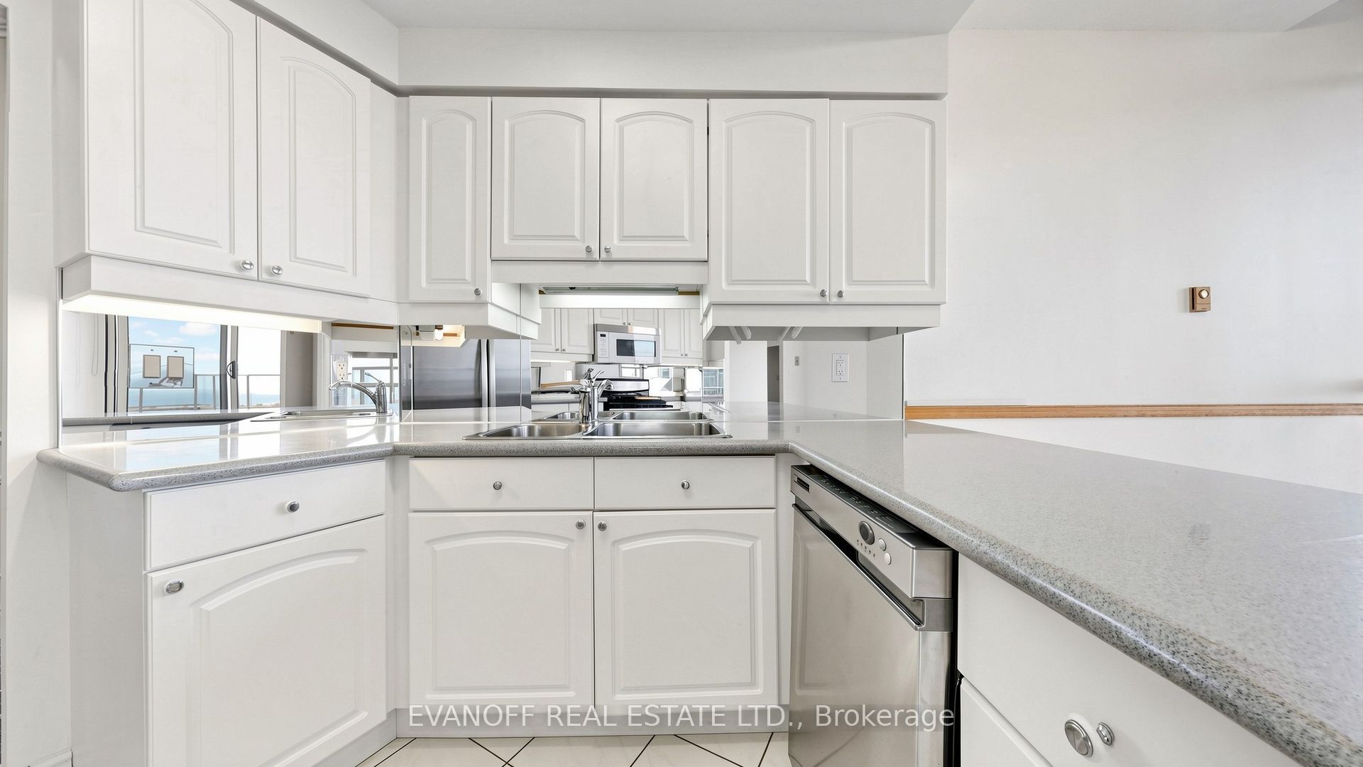 20 Guildwood Parkway 1406 Property Photo 18