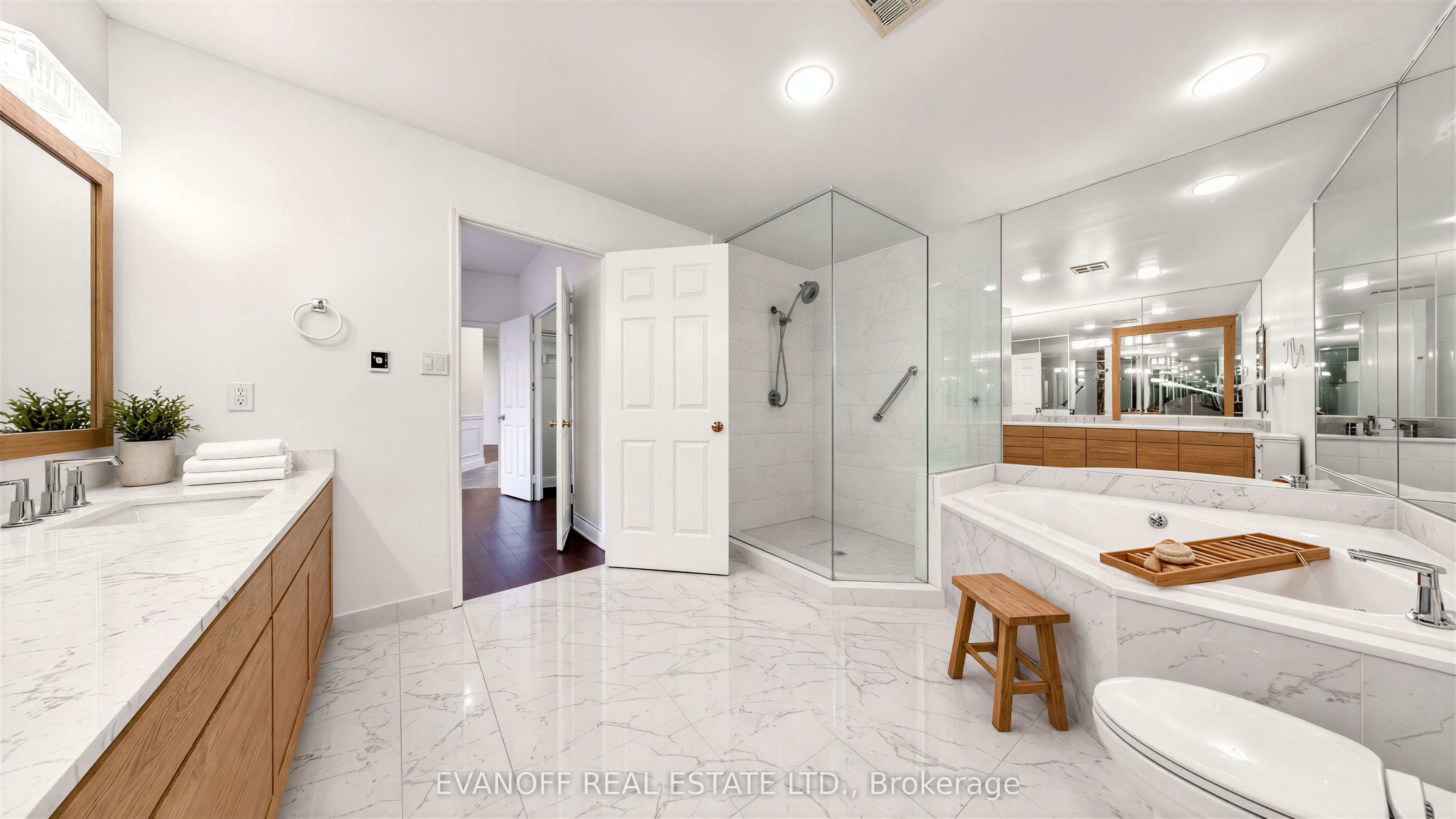 20 Guildwood Parkway 1406 Property Photo 27
