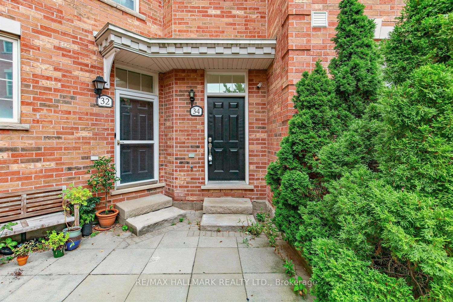 34 Fairhead Mews Property Photo 2