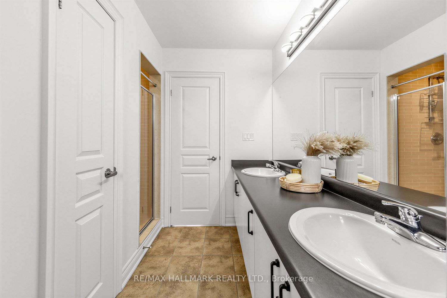 34 Fairhead Mews Property Photo 29