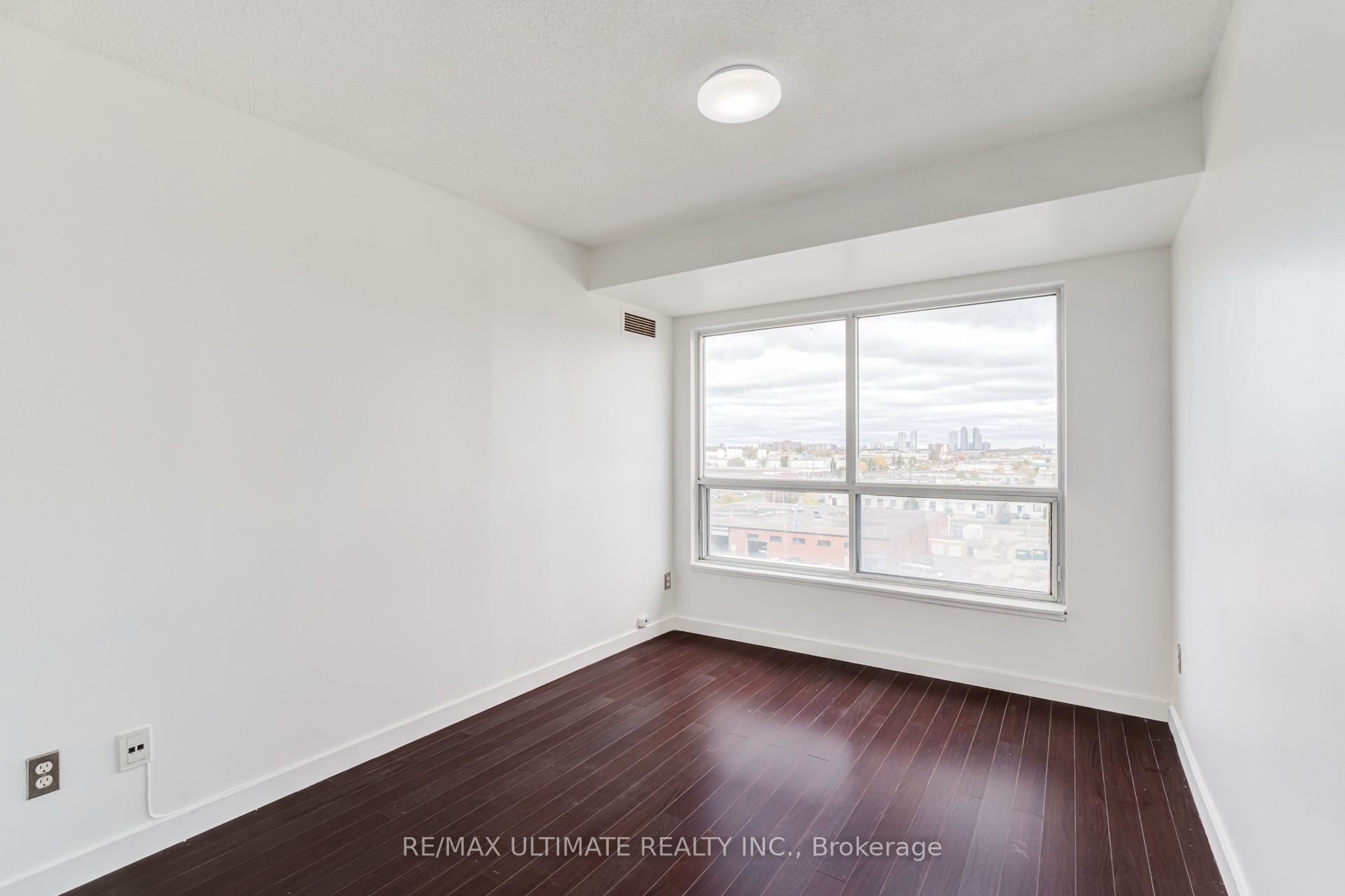 1470 Midland Avenue 601 Property Photo 22