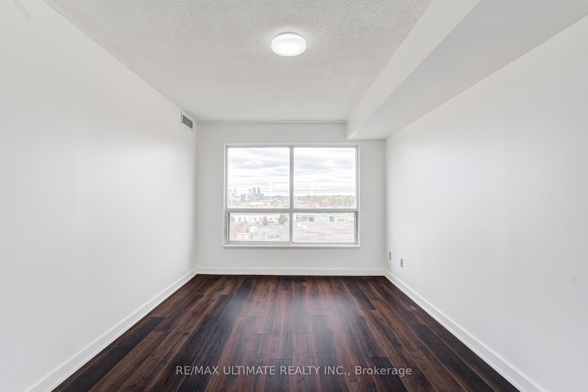 1470 Midland Avenue 601 Property Photo 26