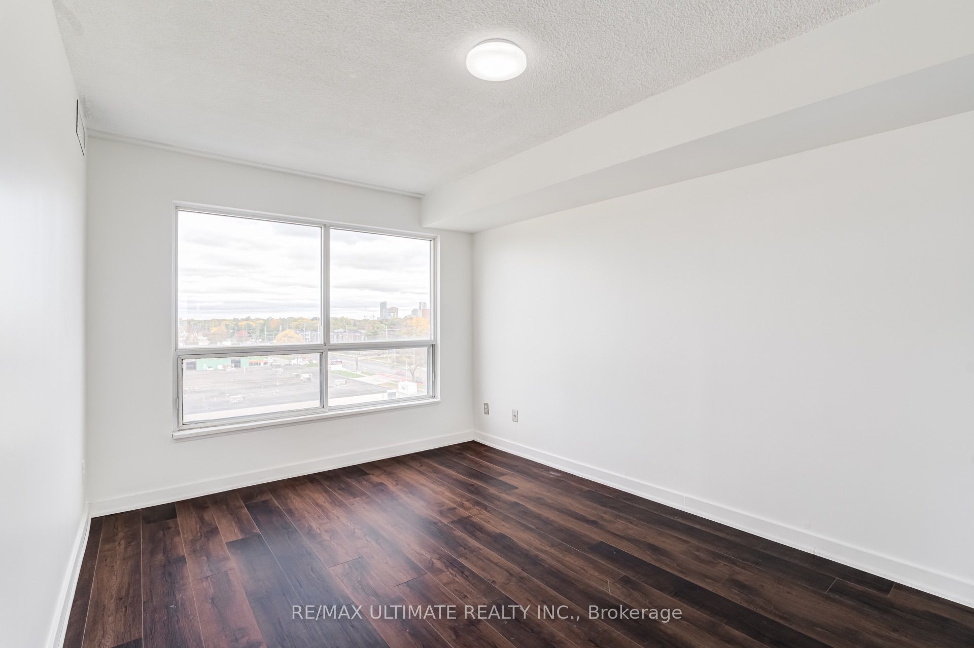 1470 Midland Avenue 601 Property Photo 28