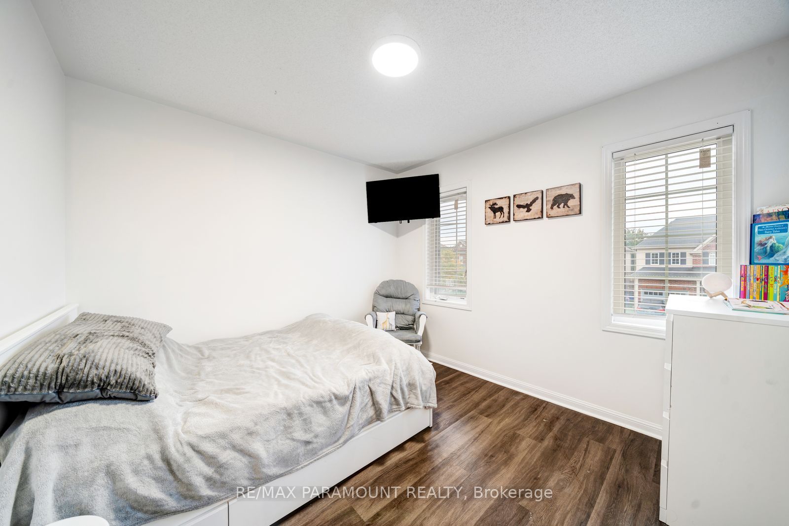 54 Sidney Rundle Avenue Property Photo 27