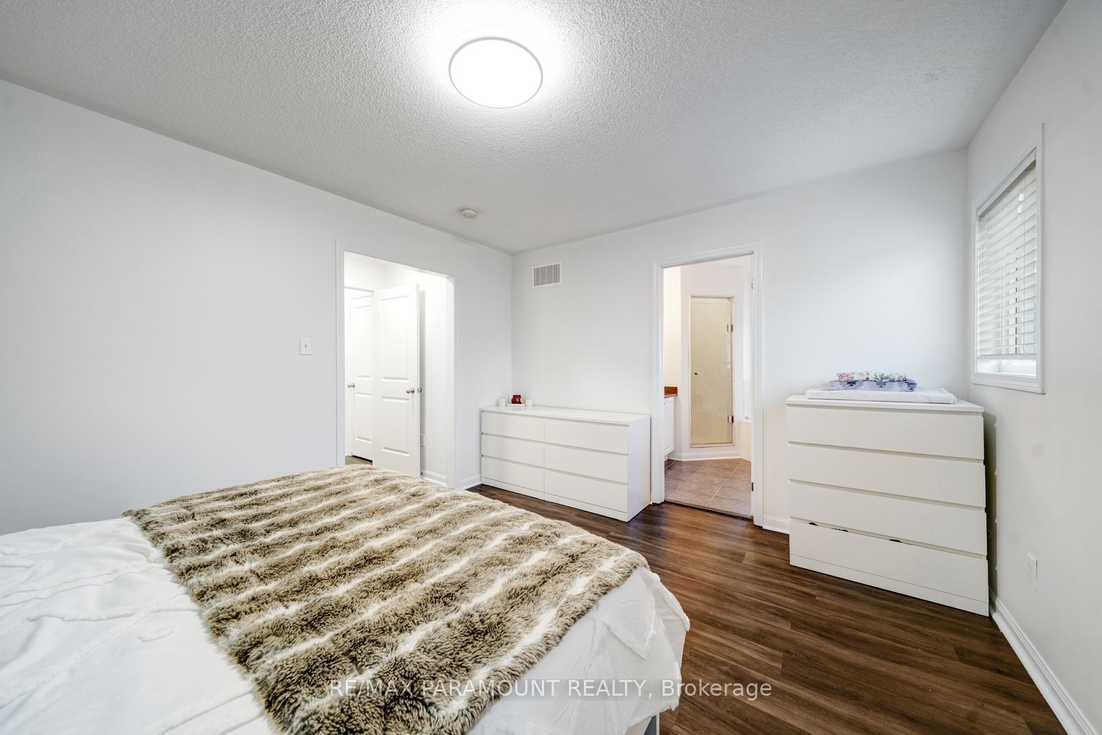 54 Sidney Rundle Avenue Property Photo 31