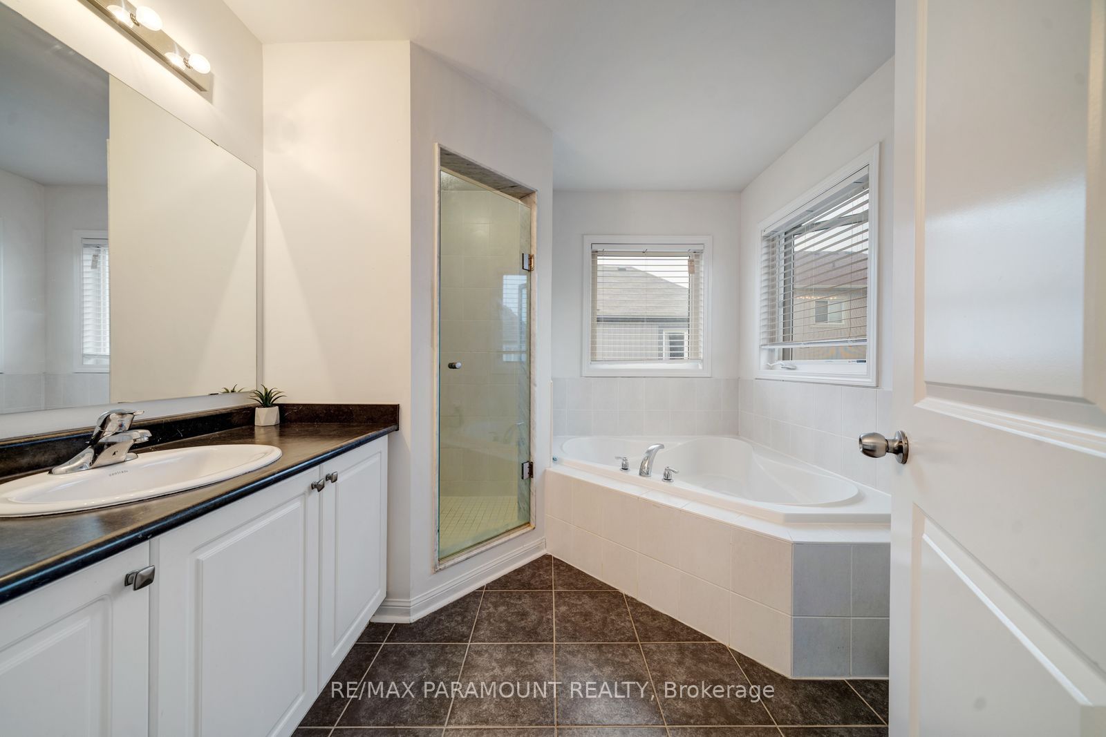 54 Sidney Rundle Avenue Property Photo 33