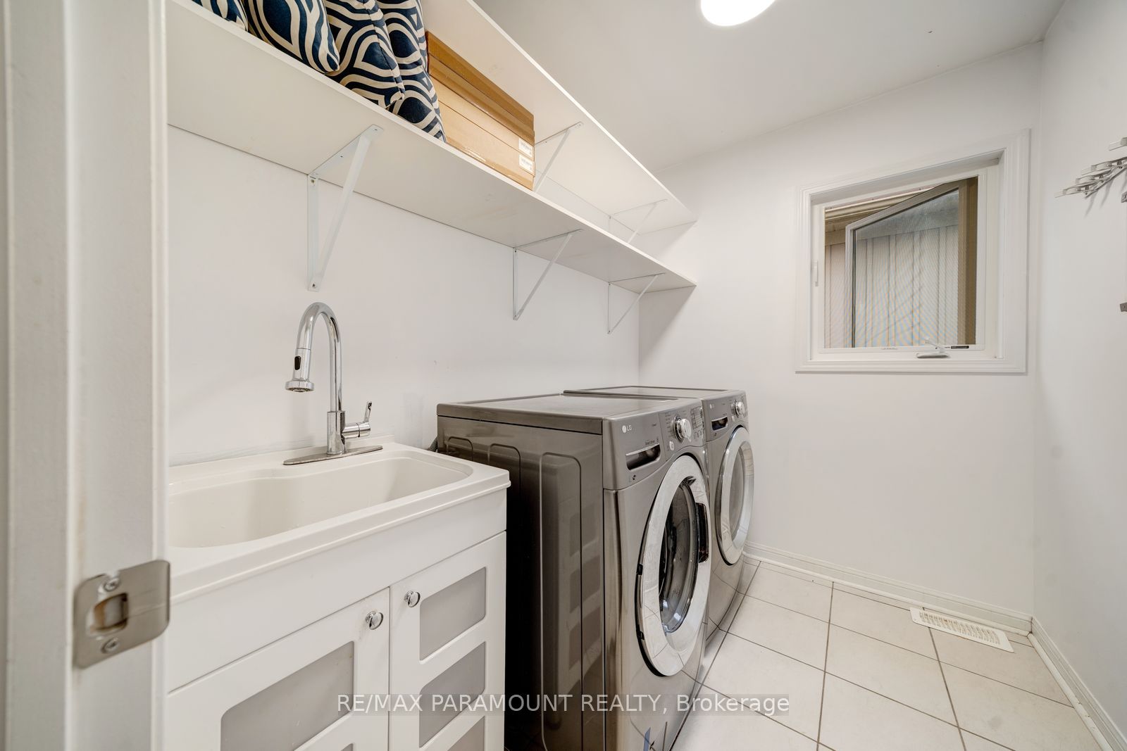 54 Sidney Rundle Avenue Property Photo 34