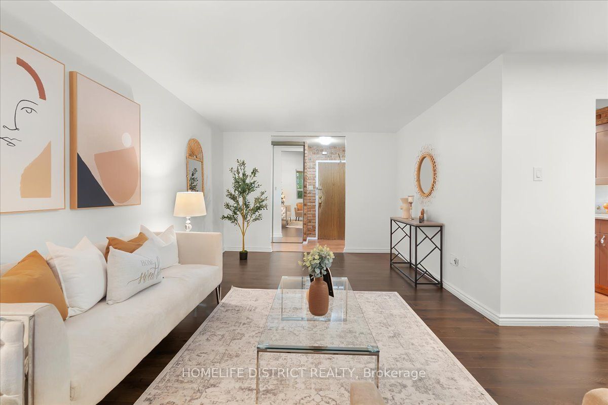 3420 Eglinton Avenue E 404 Property Photo 10