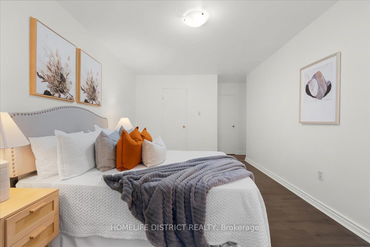 3420 Eglinton Avenue E 404 Property Photo 19