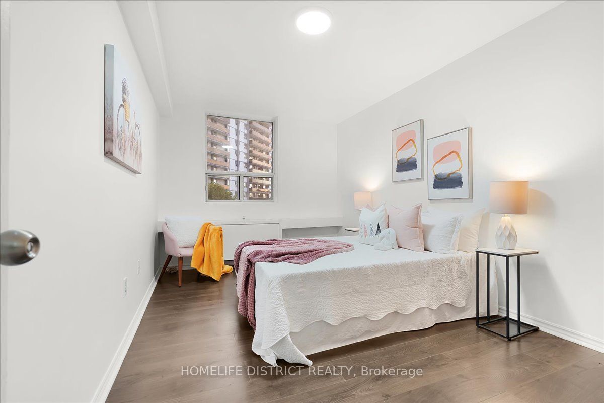 3420 Eglinton Avenue E 404 Property Photo 26