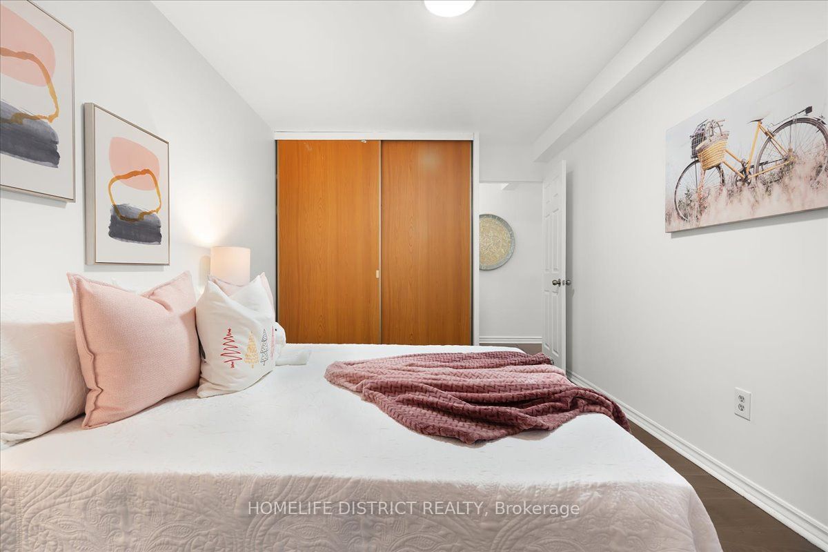 3420 Eglinton Avenue E 404 Property Photo 27