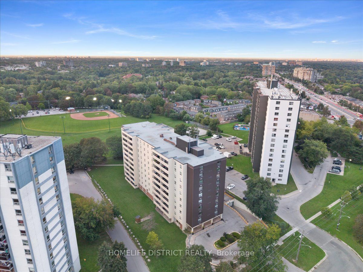3420 Eglinton Avenue E 404 Property Photo 31
