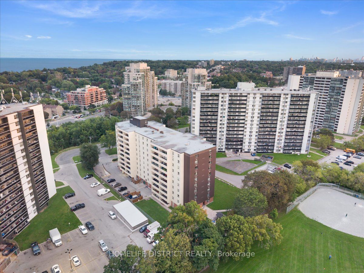 3420 Eglinton Avenue E 404 Property Photo 35
