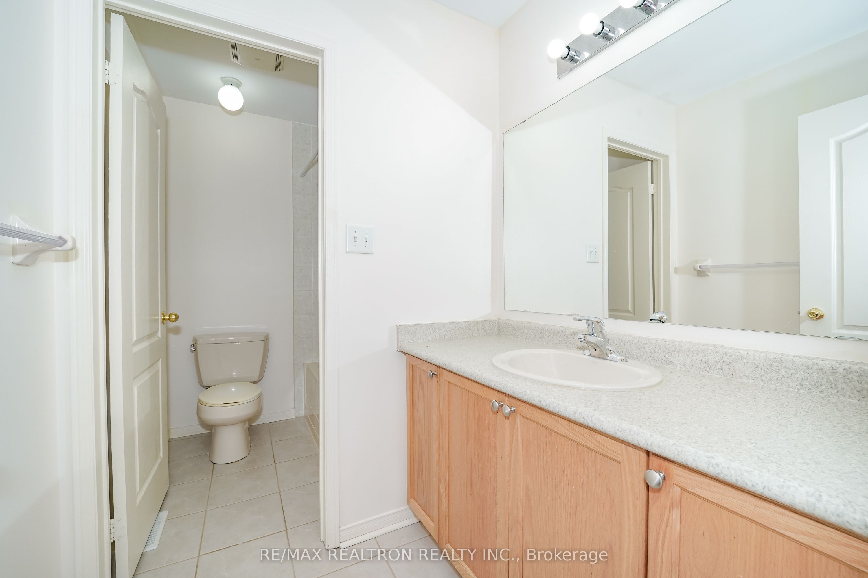 90 Williamson Drive E Property Photo 18