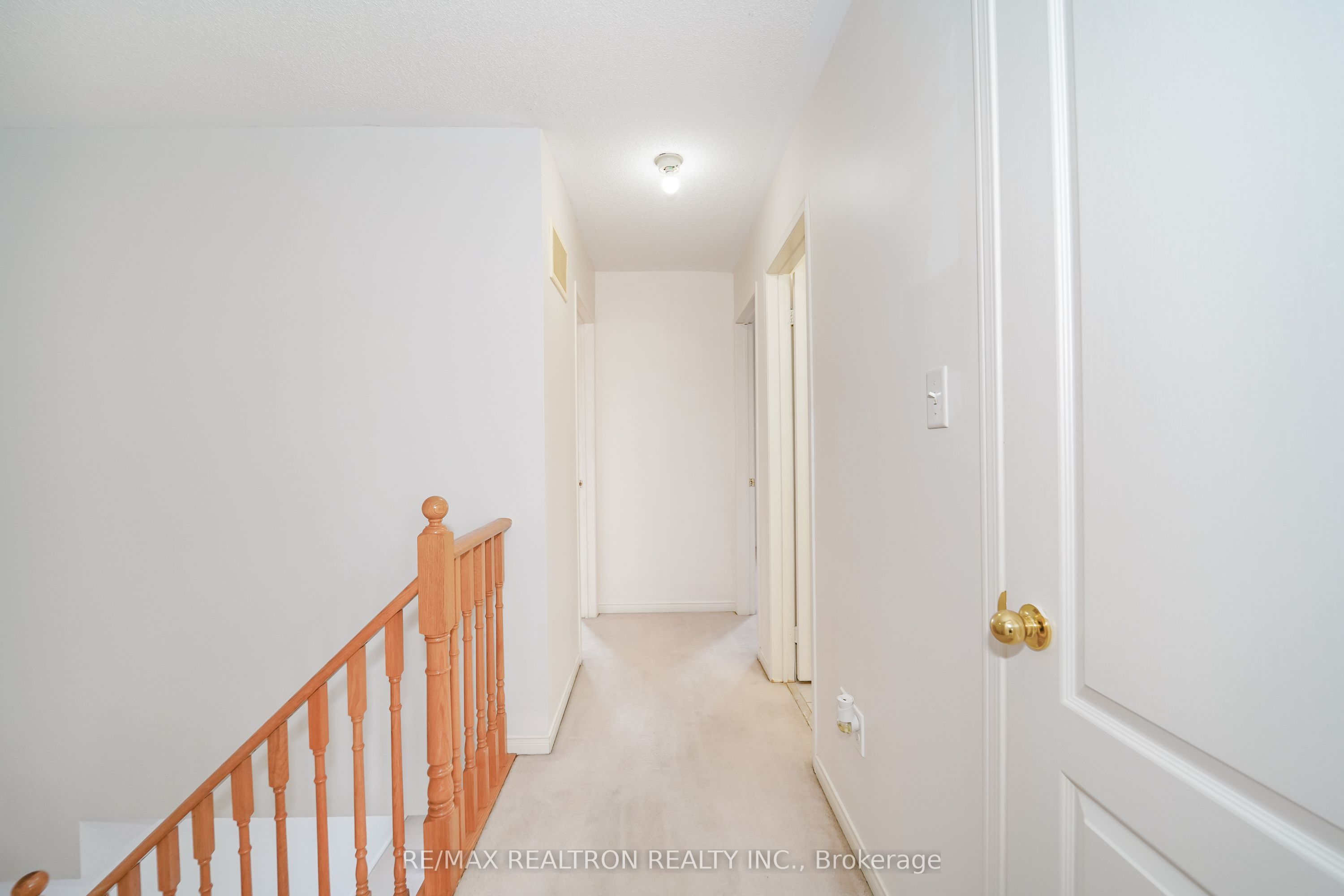 90 Williamson Drive E Property Photo 19