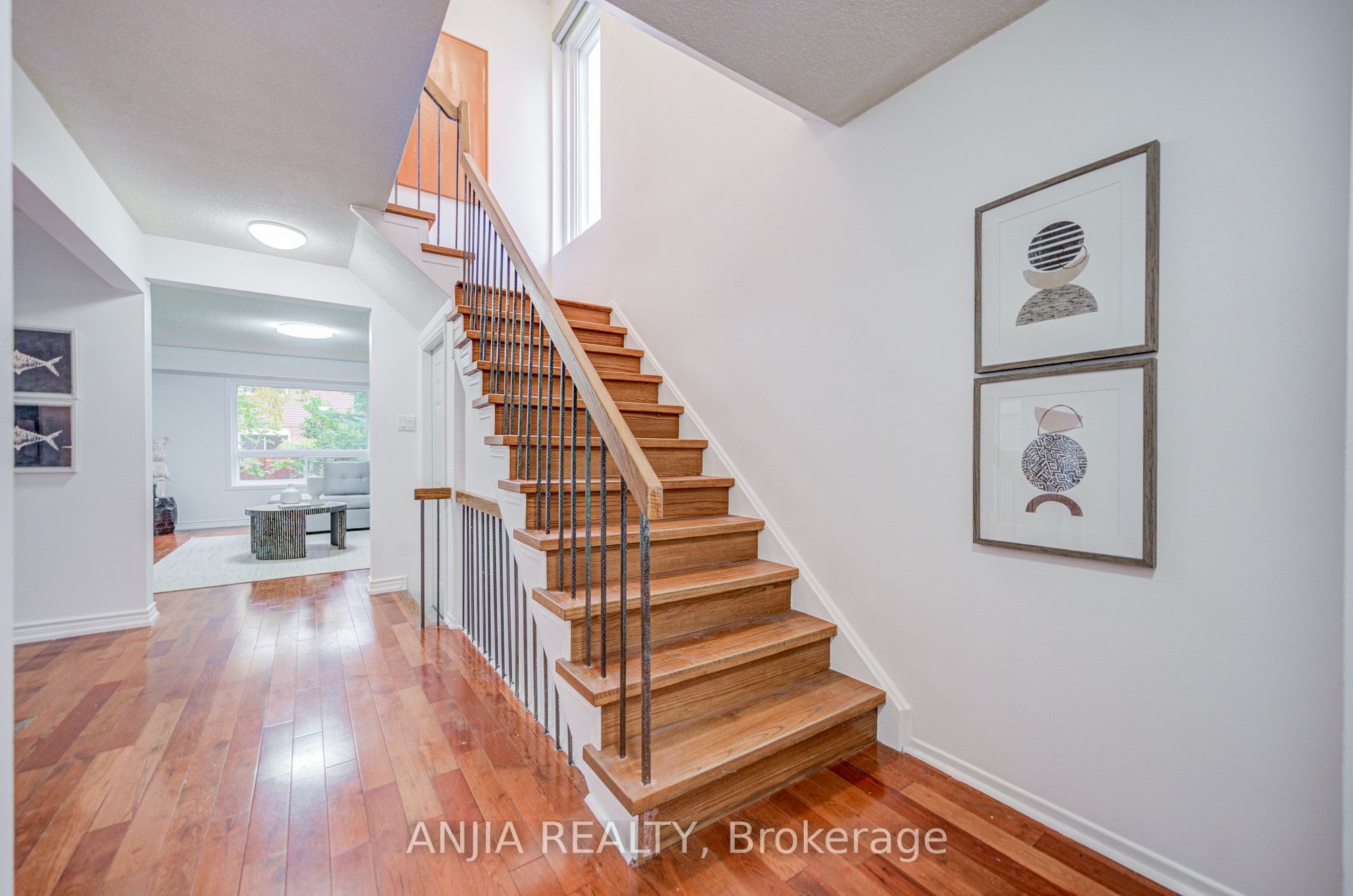 3 Mossbrook Crescent Property Photo 4