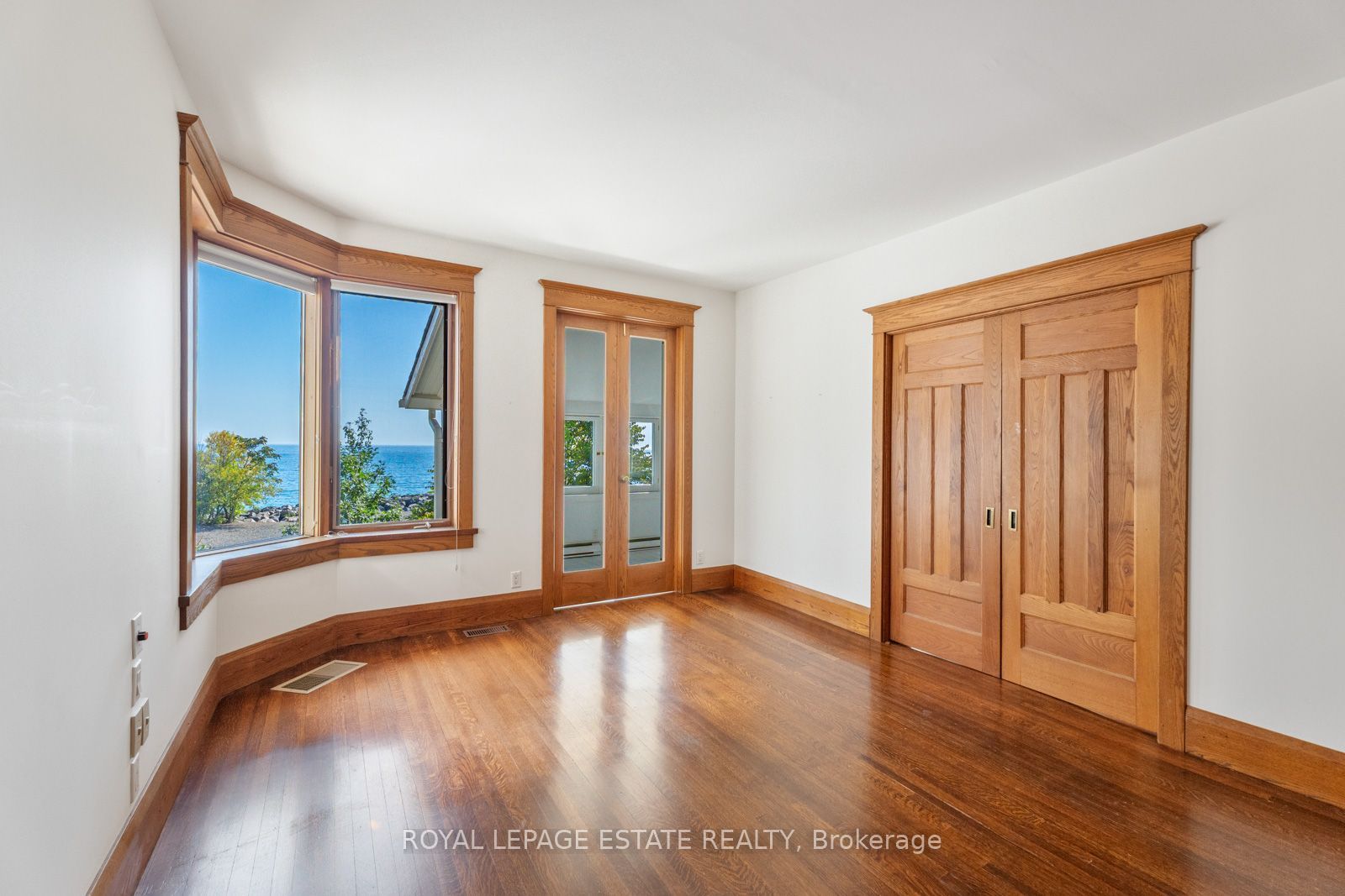 422 Lake Front Property Photo 40