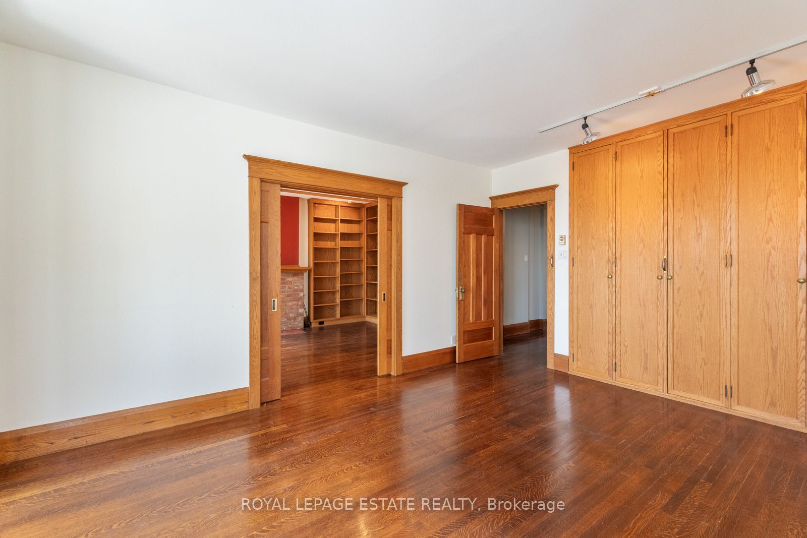 422 Lake Front Property Photo 41