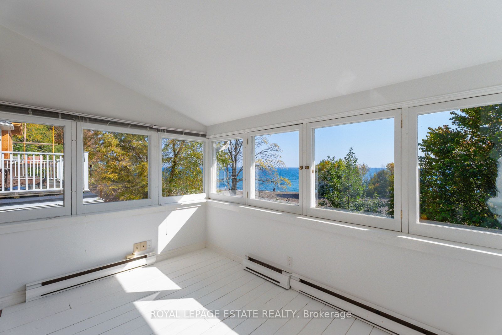 422 Lake Front Property Photo 43