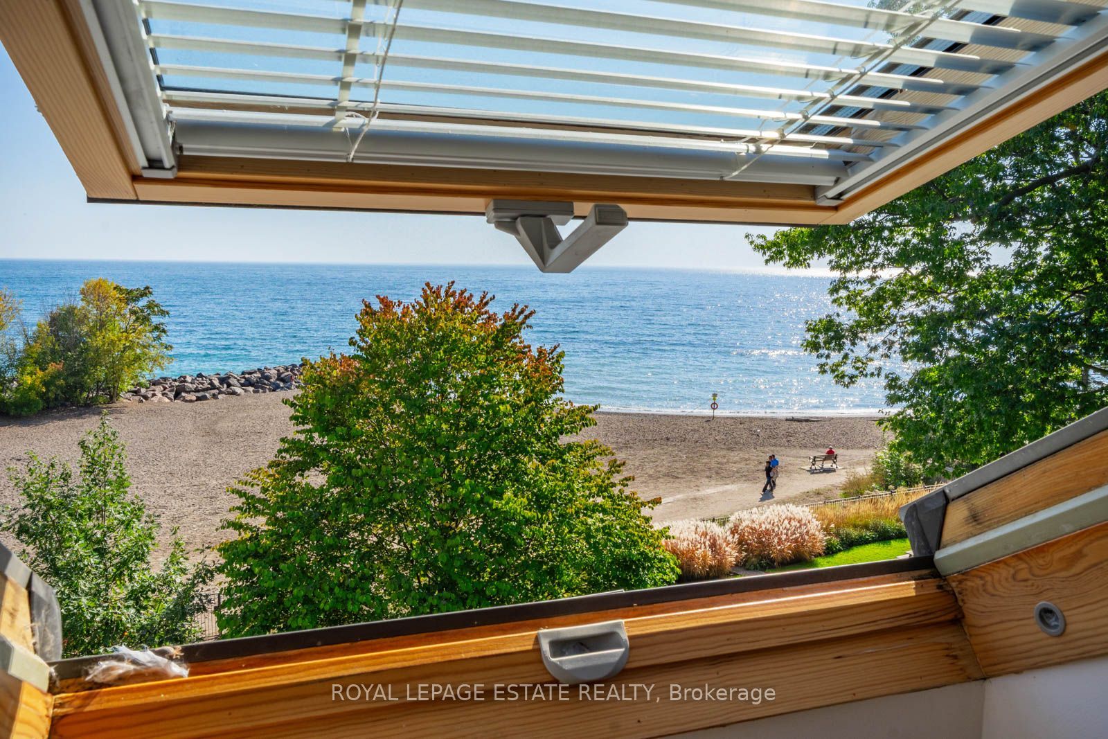 422 Lake Front Property Photo 47