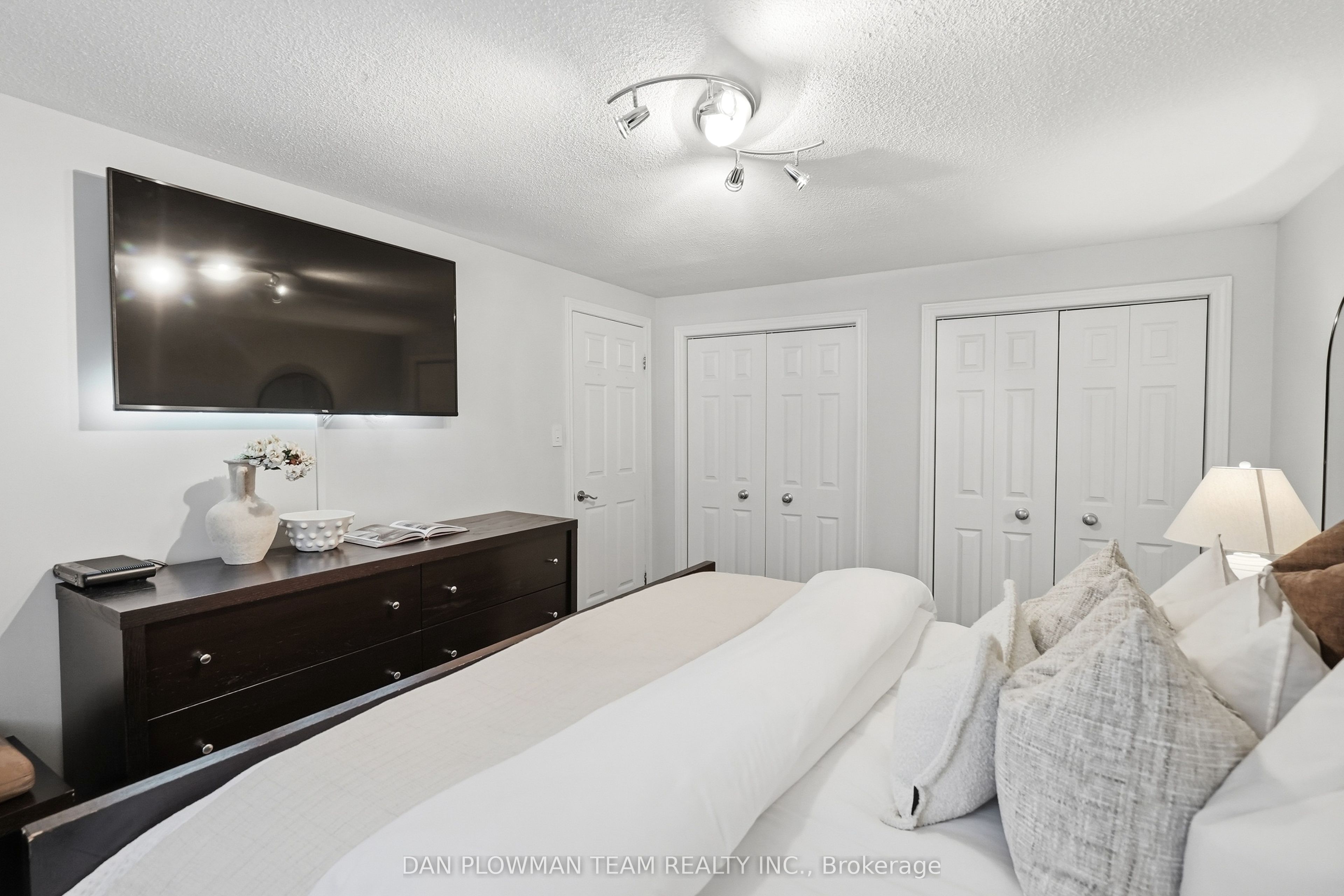 77 Hialeah Crescent Property Photo 17