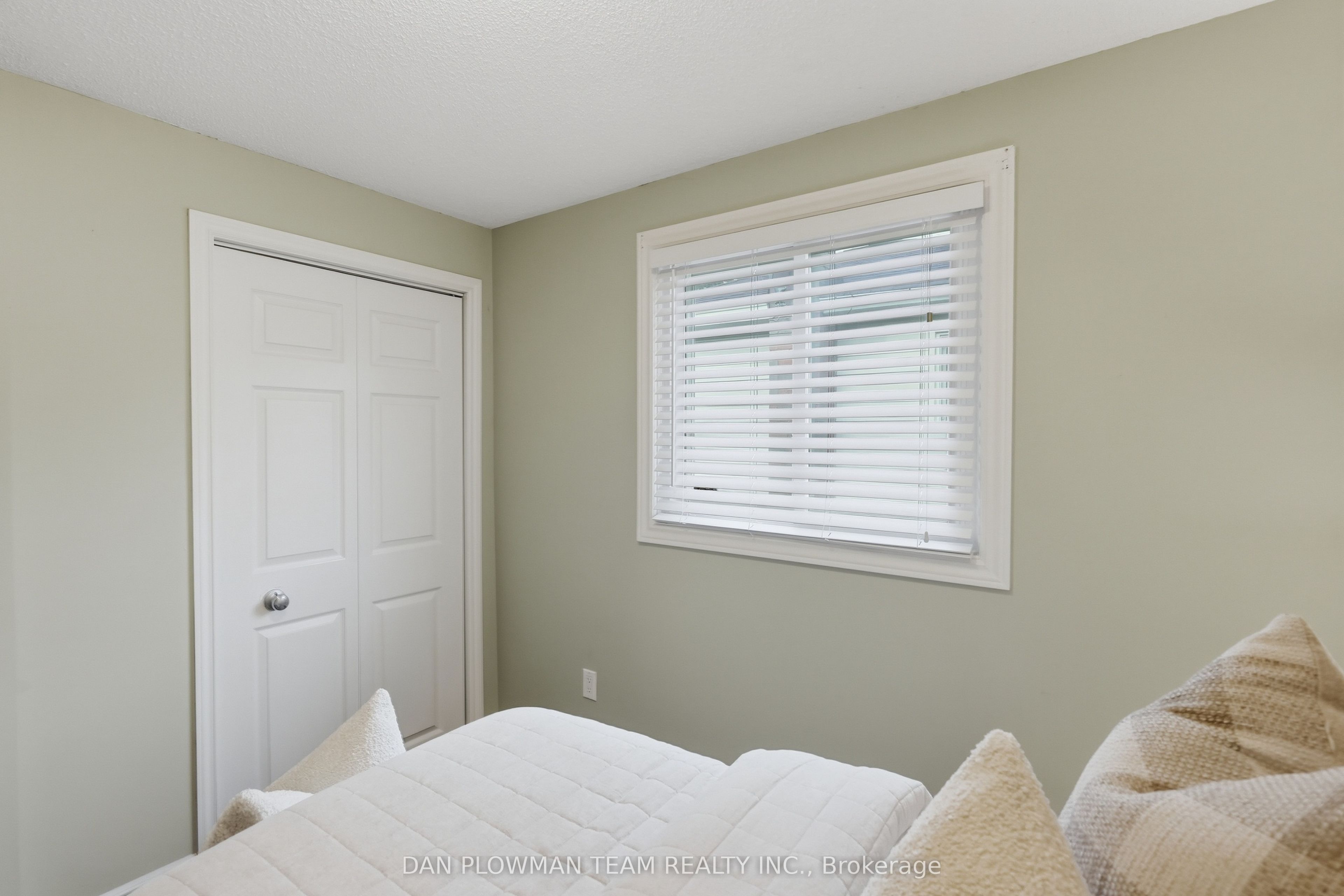 77 Hialeah Crescent Property Photo 23