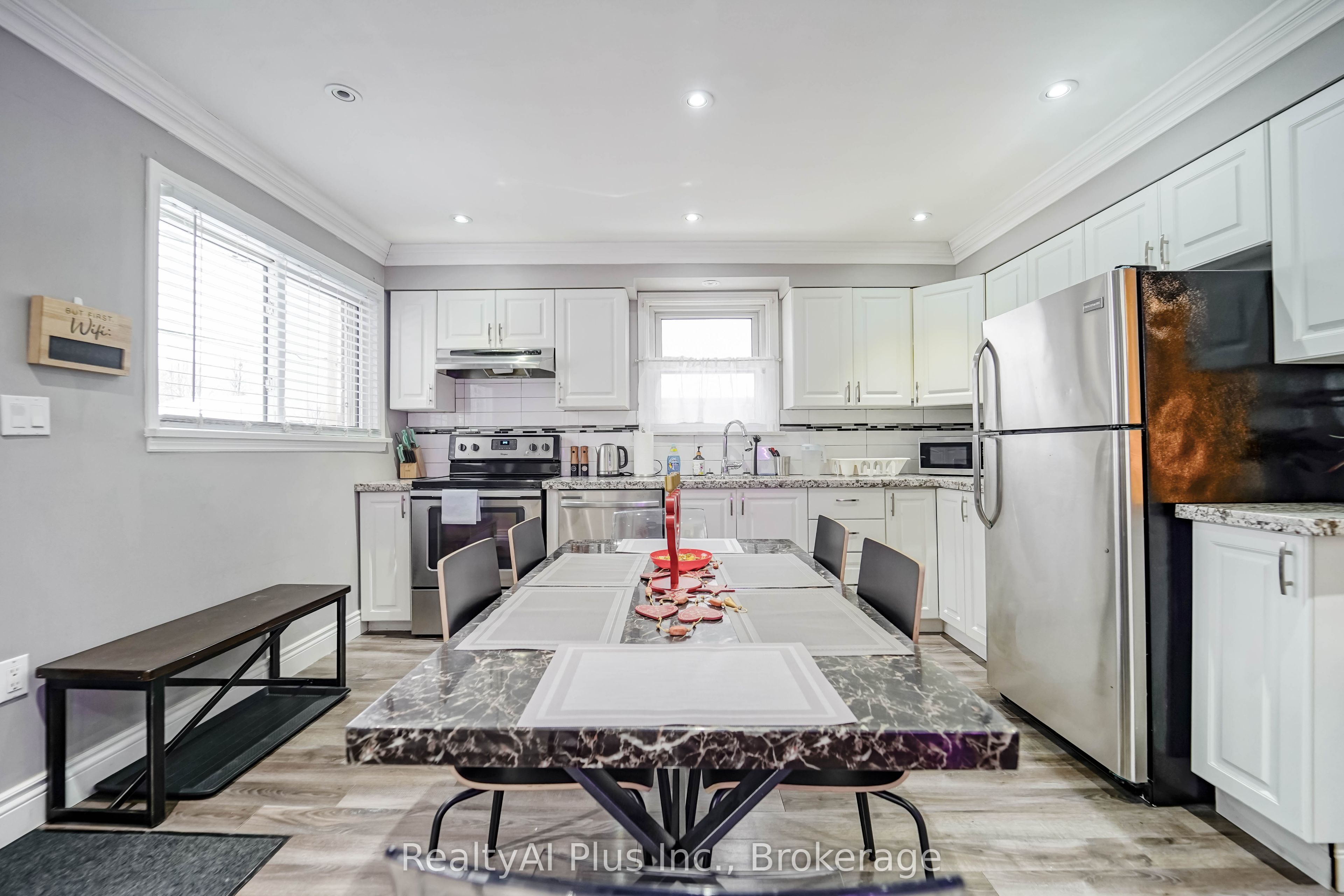 137 Banting Avenue Property Photo 11