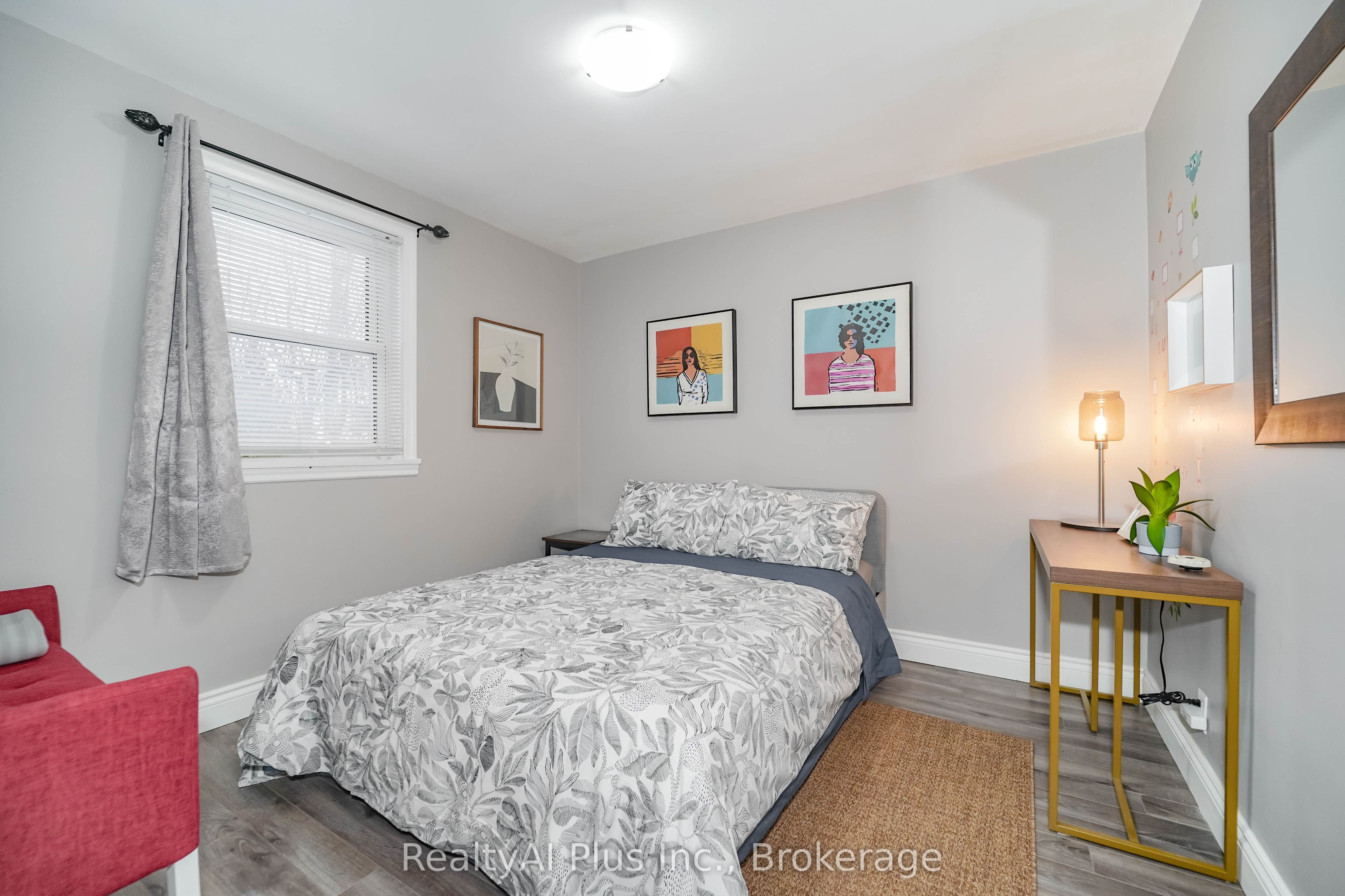 137 Banting Avenue Property Photo 19