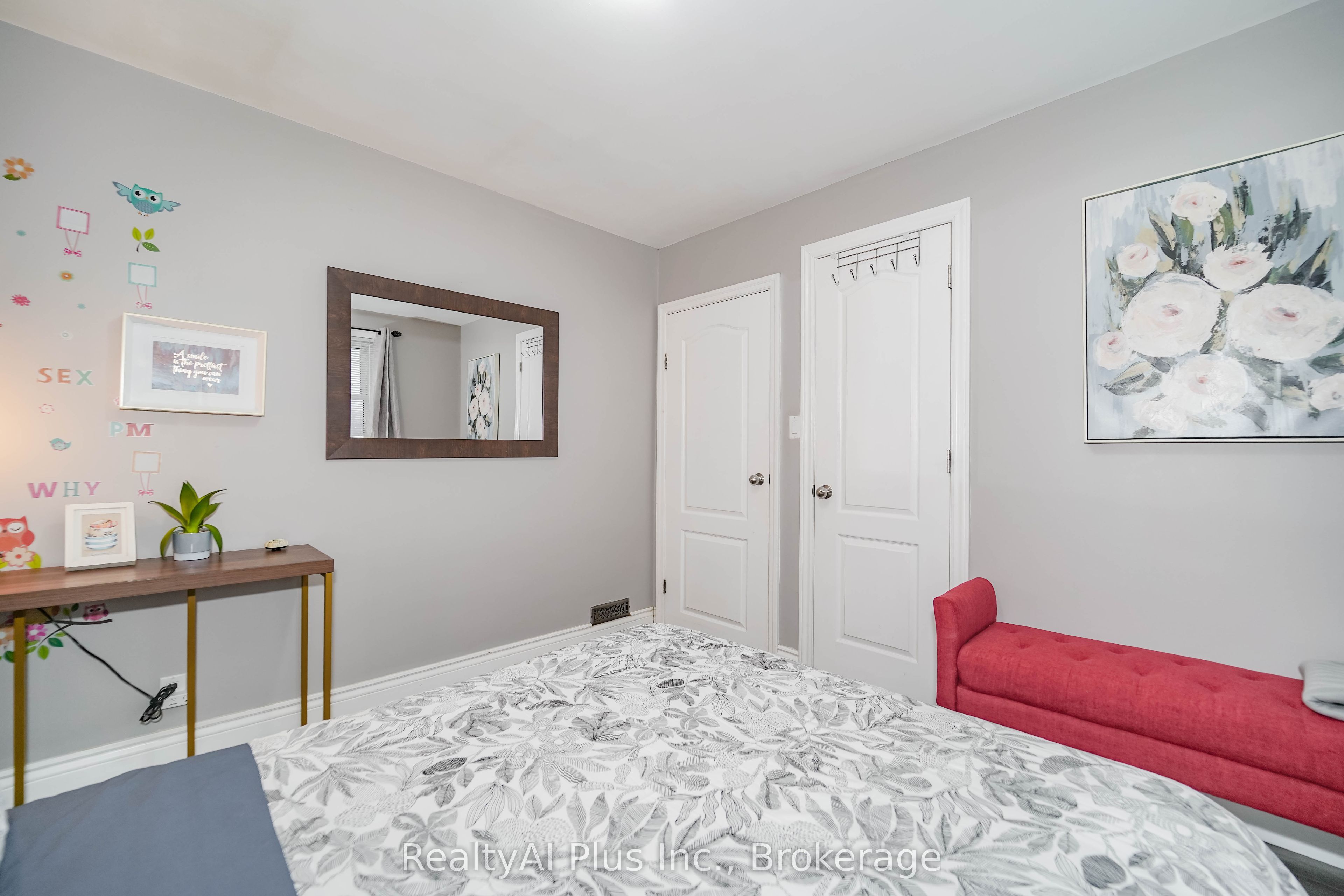 137 Banting Avenue Property Photo 20