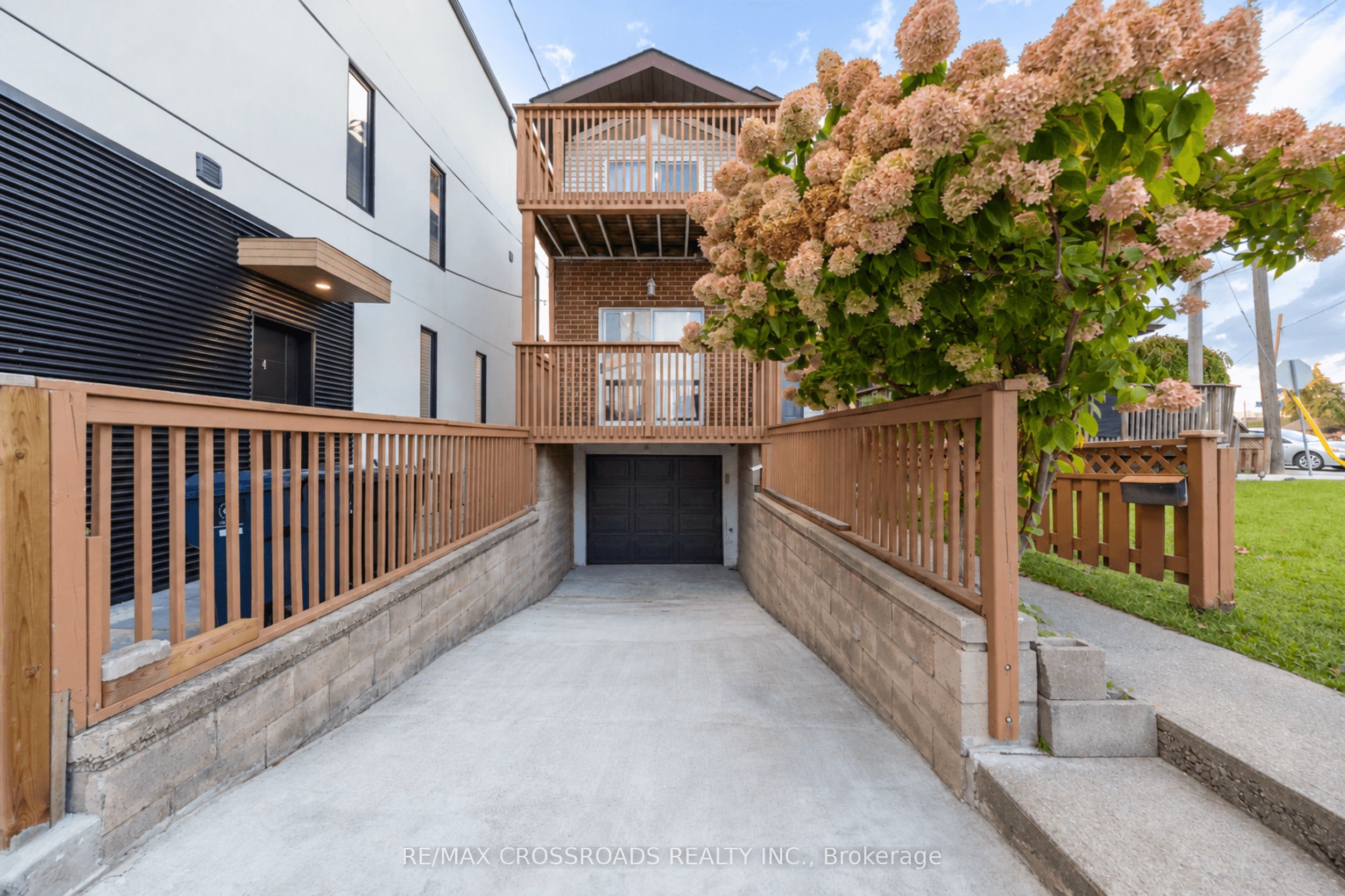 592a Danforth Road Property Photo 2