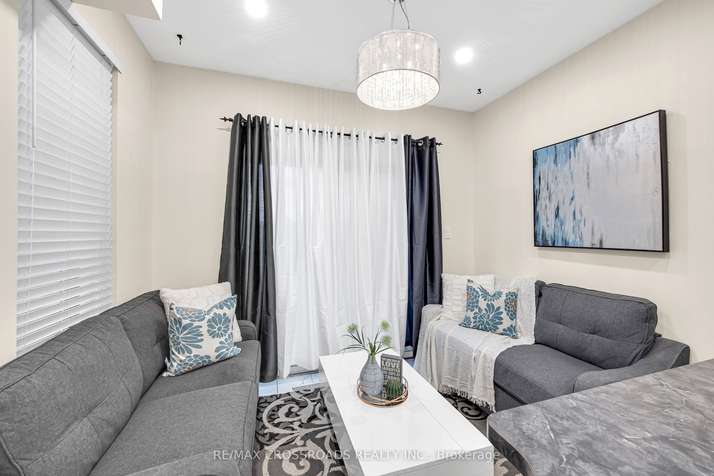 592a Danforth Road Property Photo 8