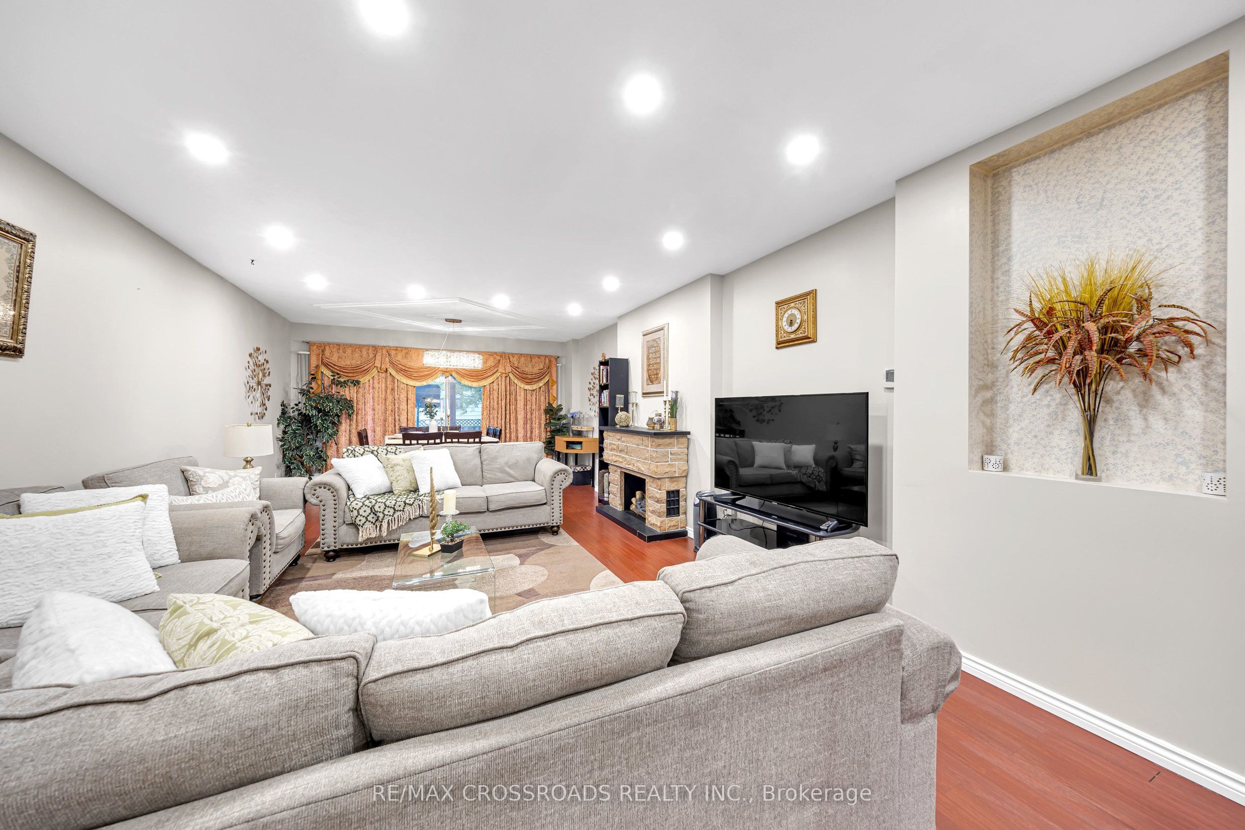 592a Danforth Road Property Photo 13