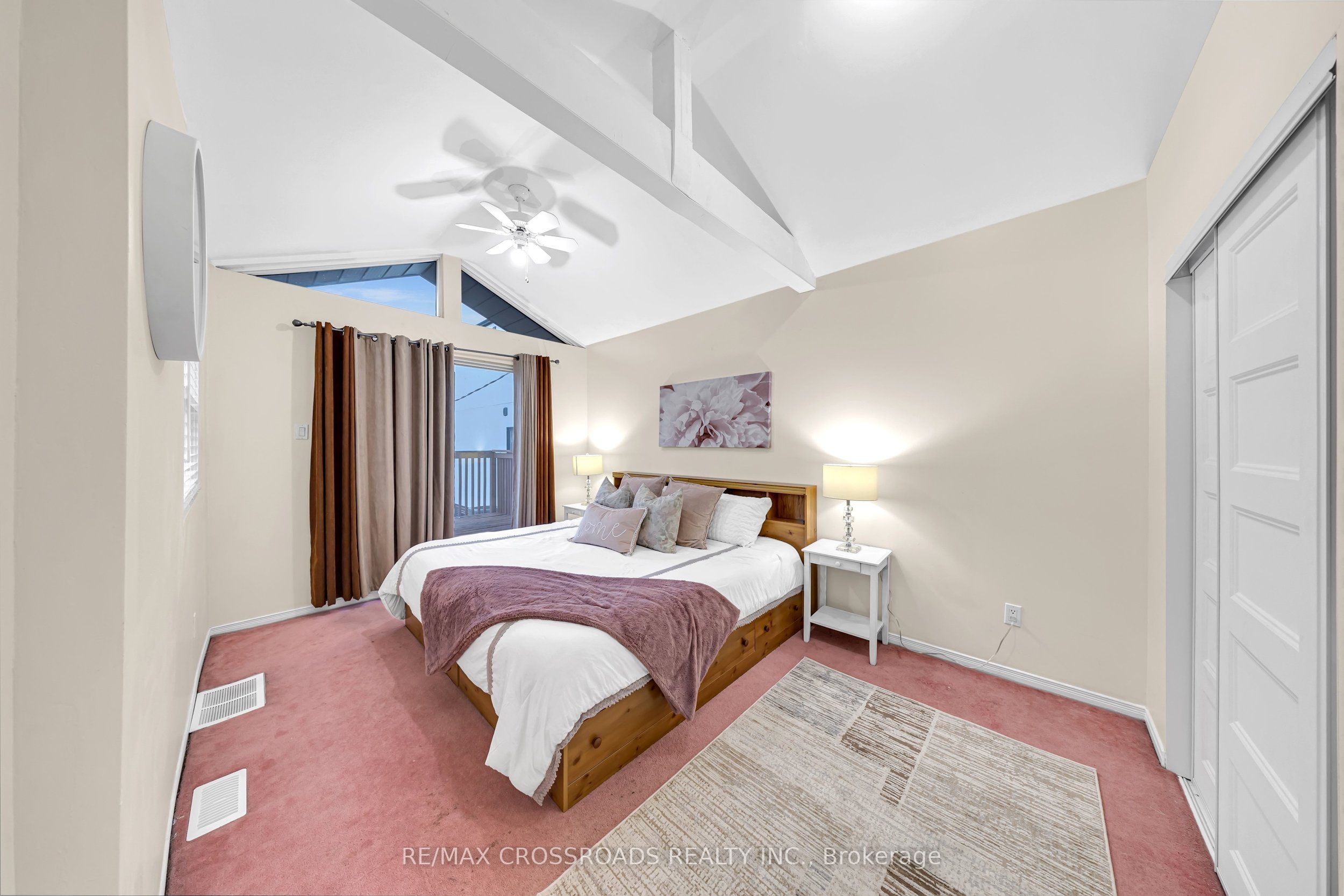 592a Danforth Road Property Photo 21