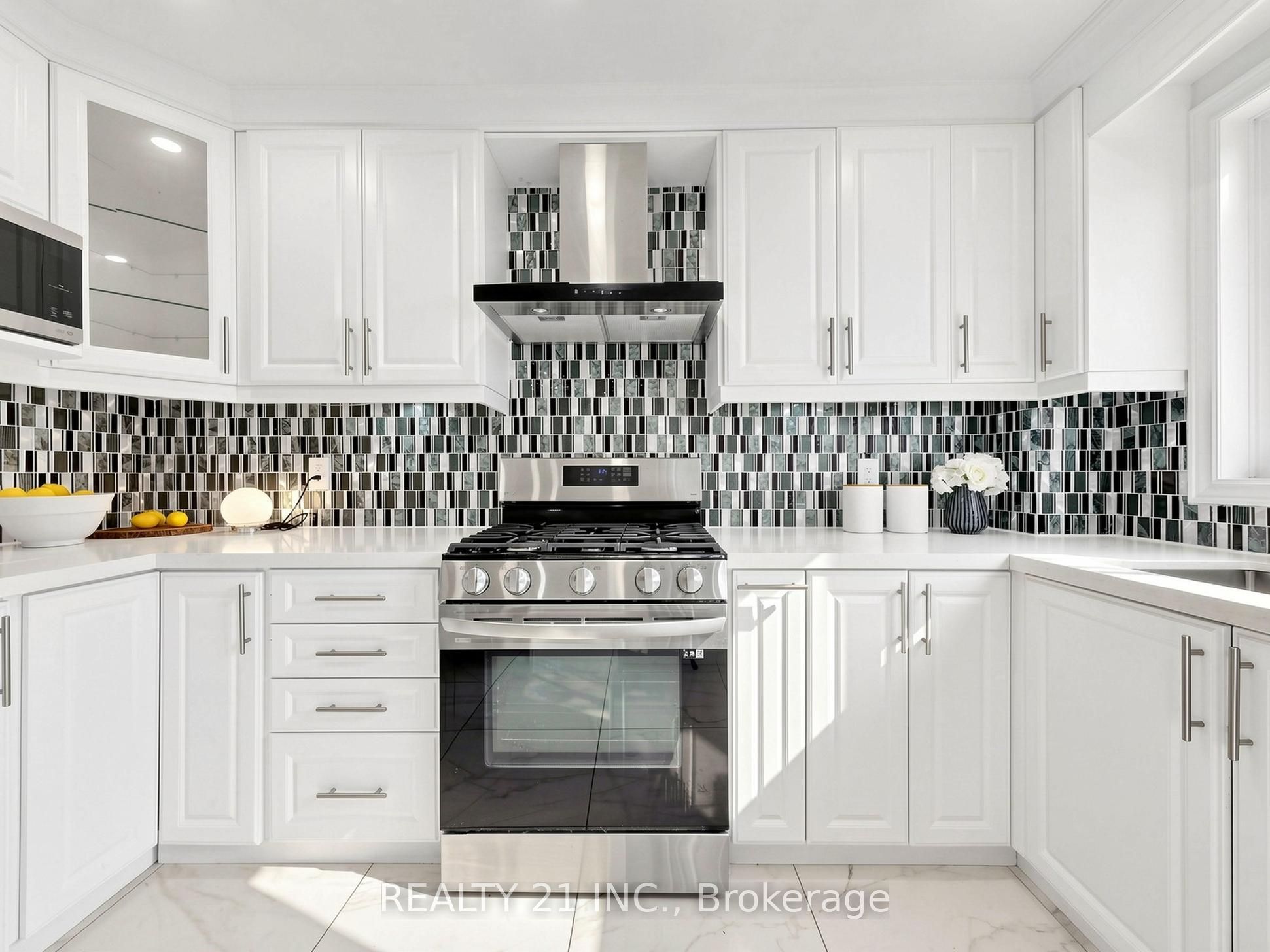 120 Queensbury Avenue Property Photo 17