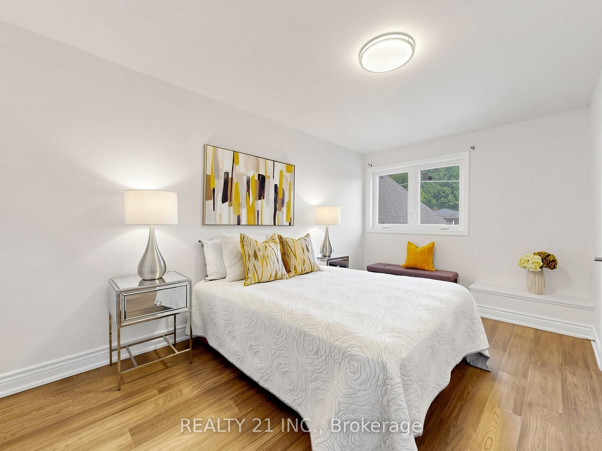 120 Queensbury Avenue Property Photo 22