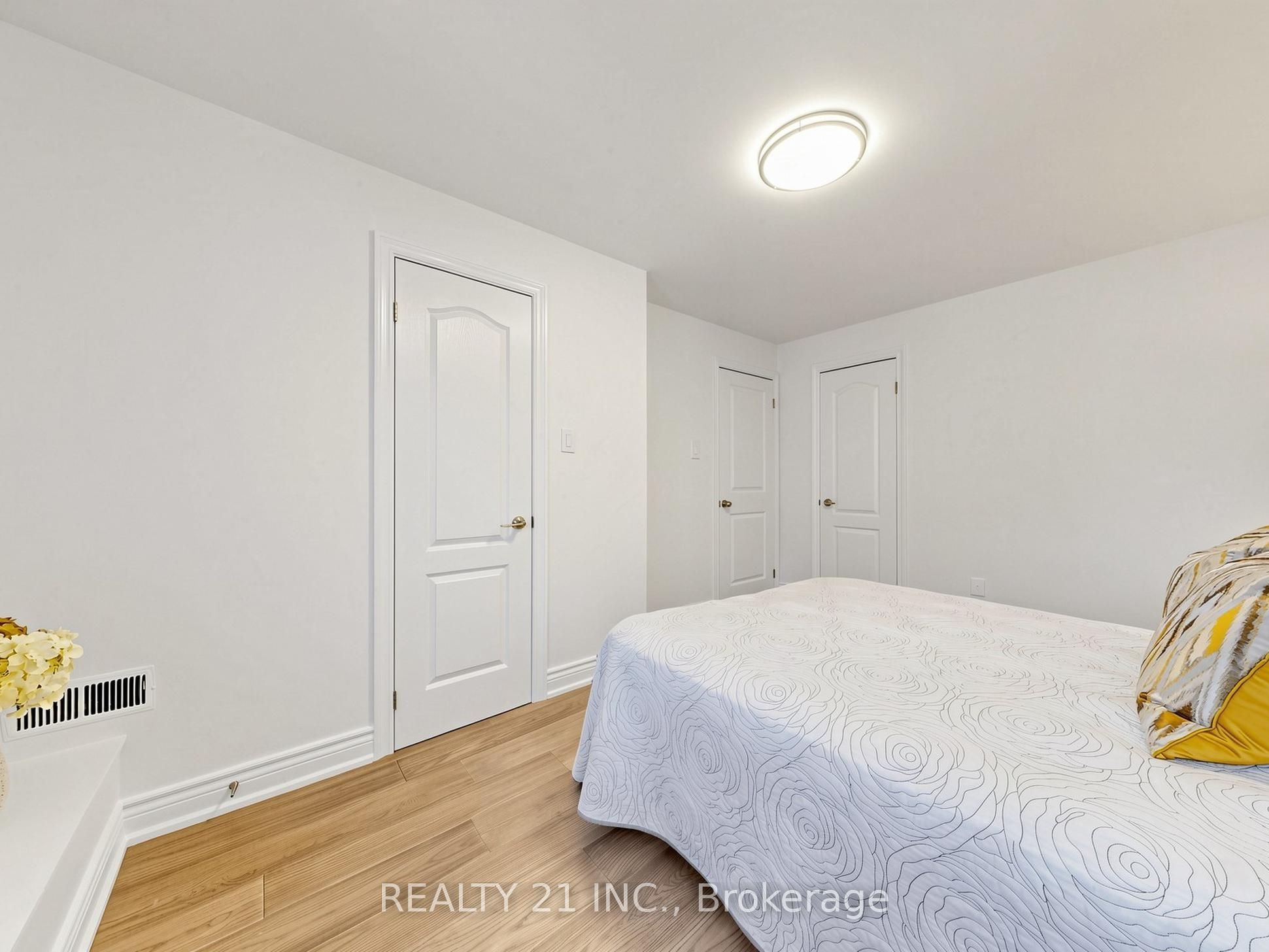 120 Queensbury Avenue Property Photo 24