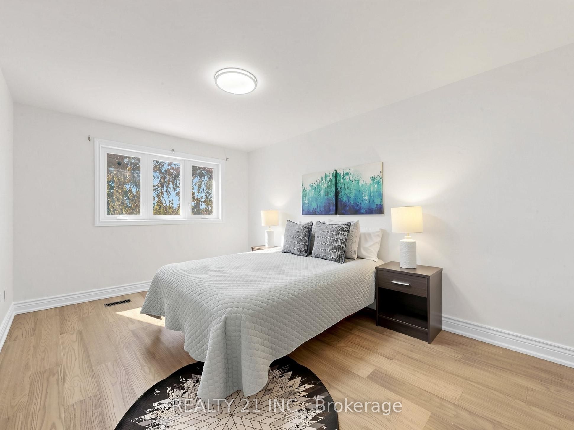 120 Queensbury Avenue Property Photo 28