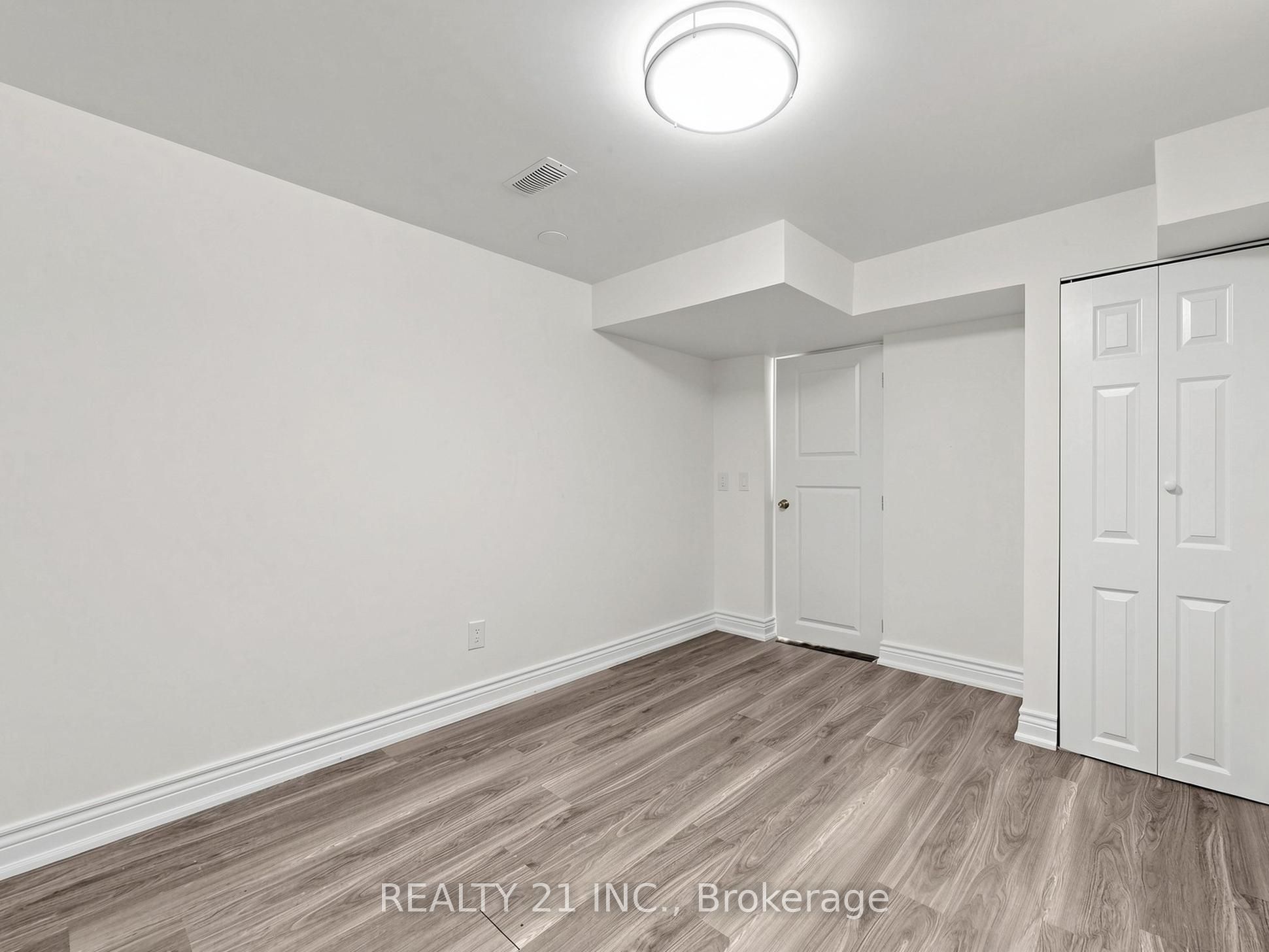 120 Queensbury Avenue Property Photo 41
